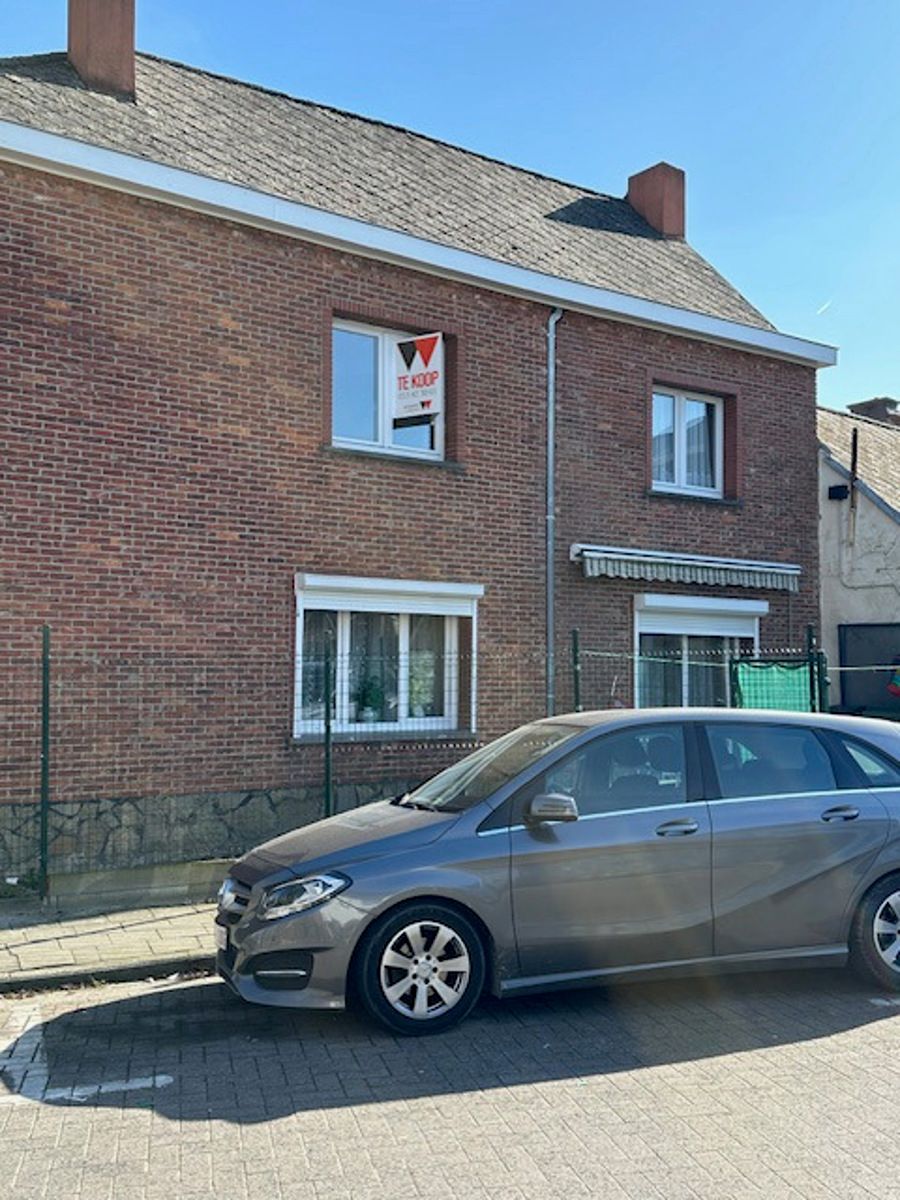 Te koop : Op te frissen woning foto 3
