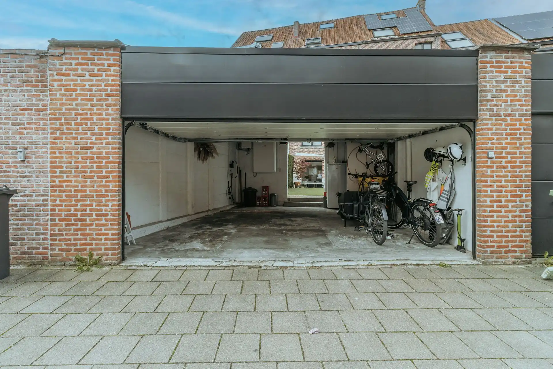 Karaktervol herenhuis met verfijnde afwerking foto 24