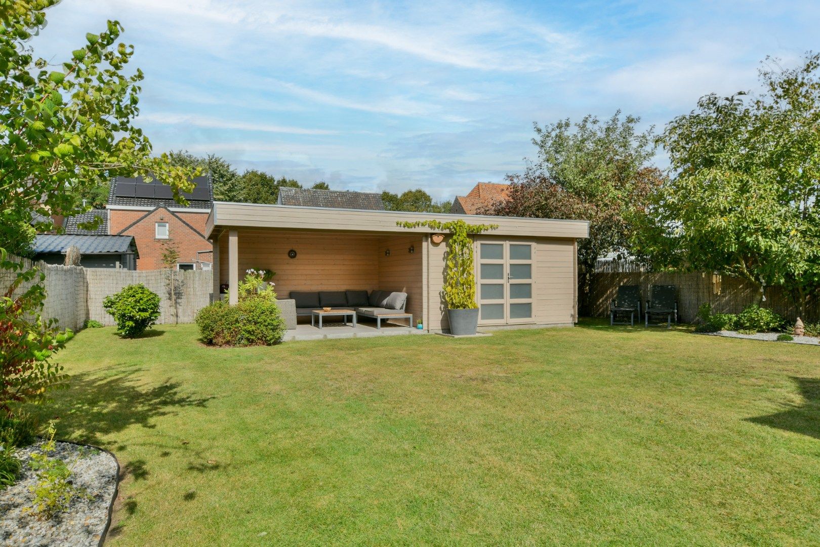Prachtig onderhouden woning in een residentiële buurt foto 15