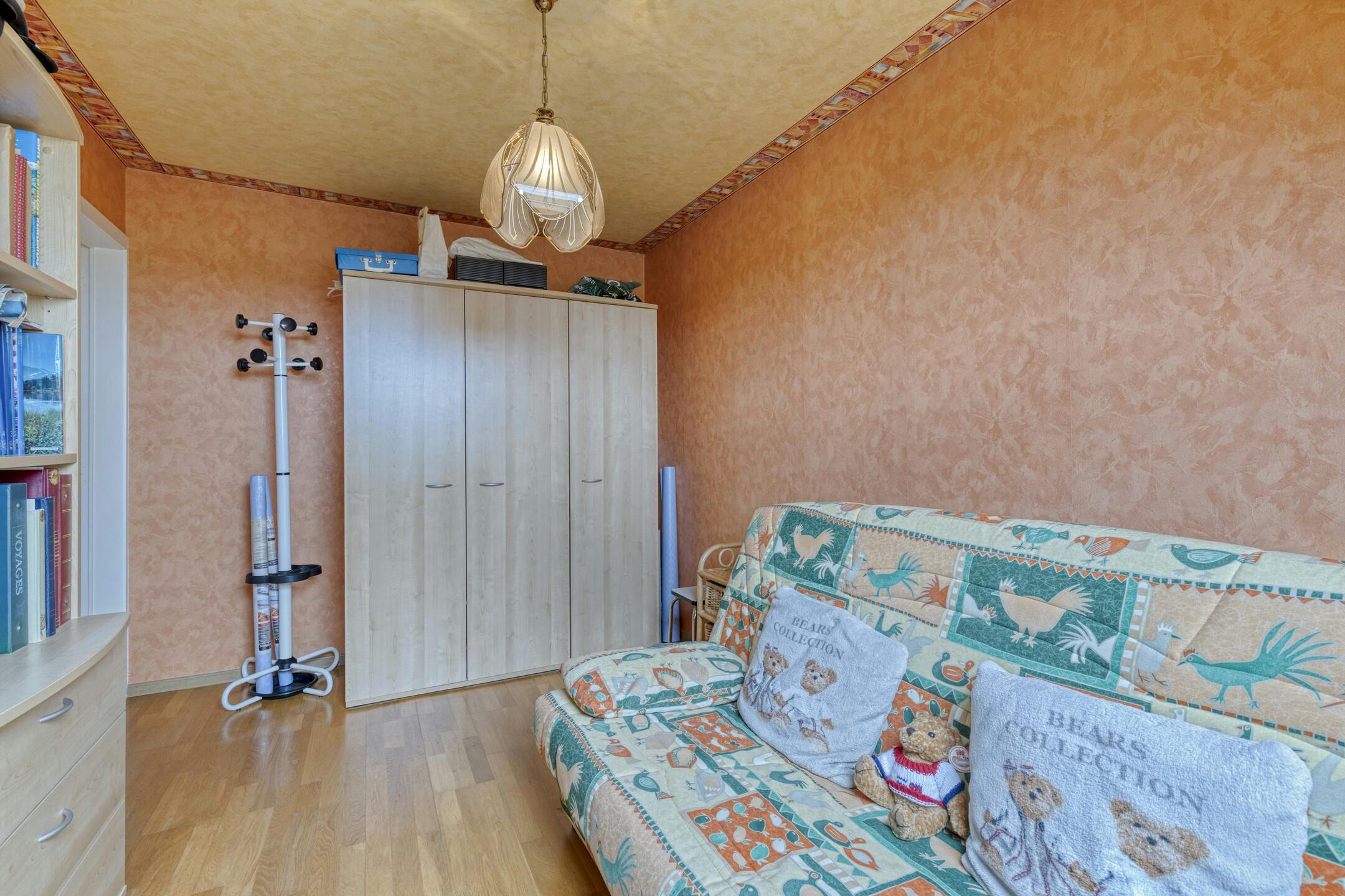Knusse woning met dubbele garage en uitweg achteraan te Gavere foto 17