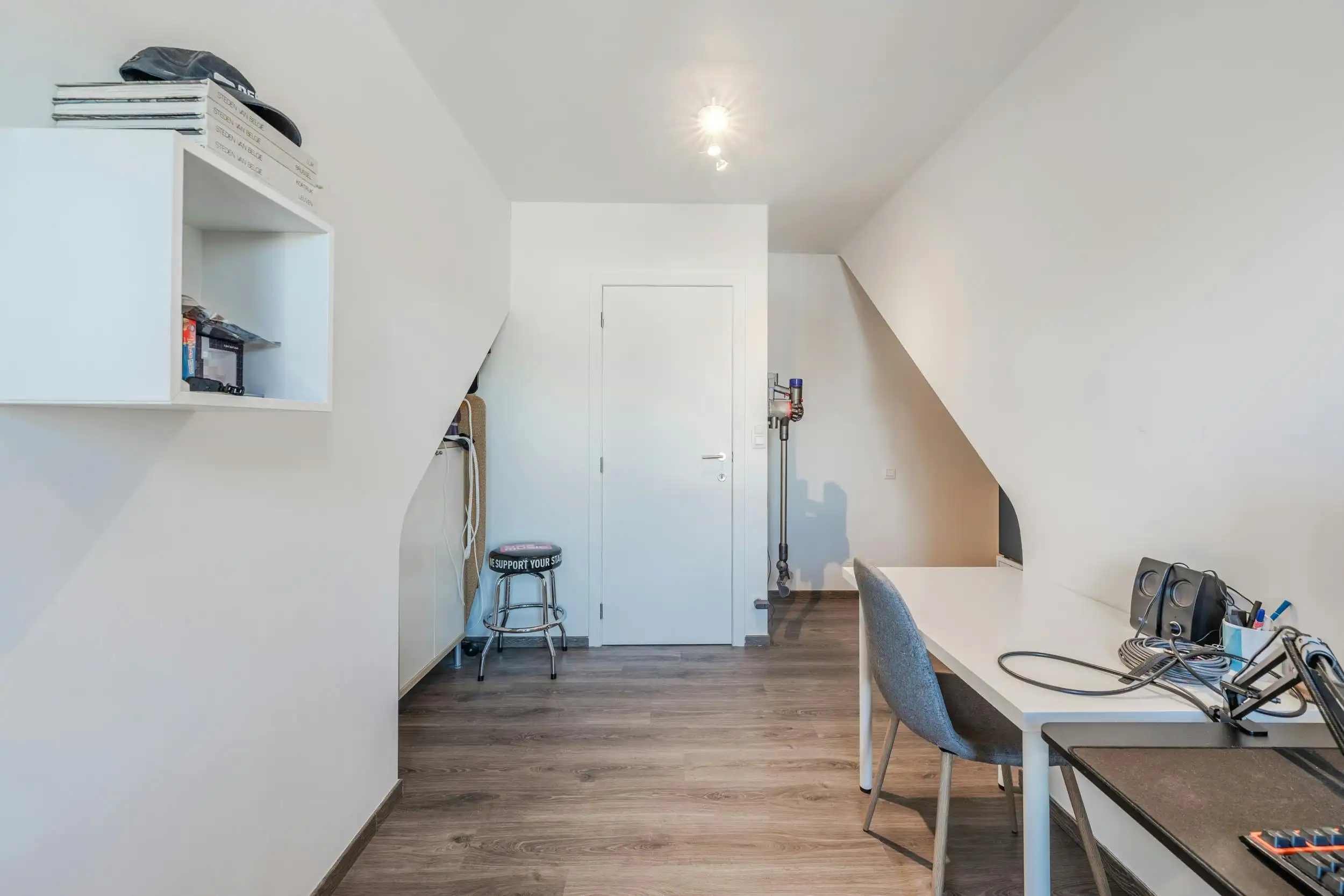 Duplex appartement met 2 slaapkamers met terras te Gistel foto 14