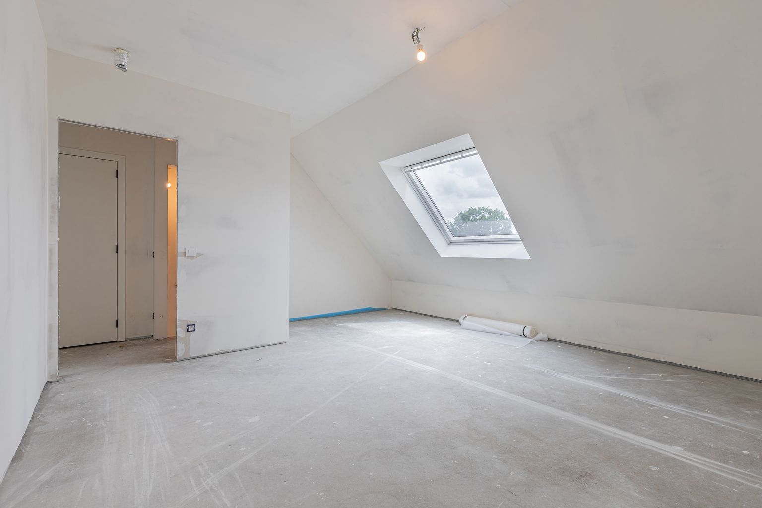 Rustig gelegen nieuwbouwwoning met 4 slaapkamers! foto 13