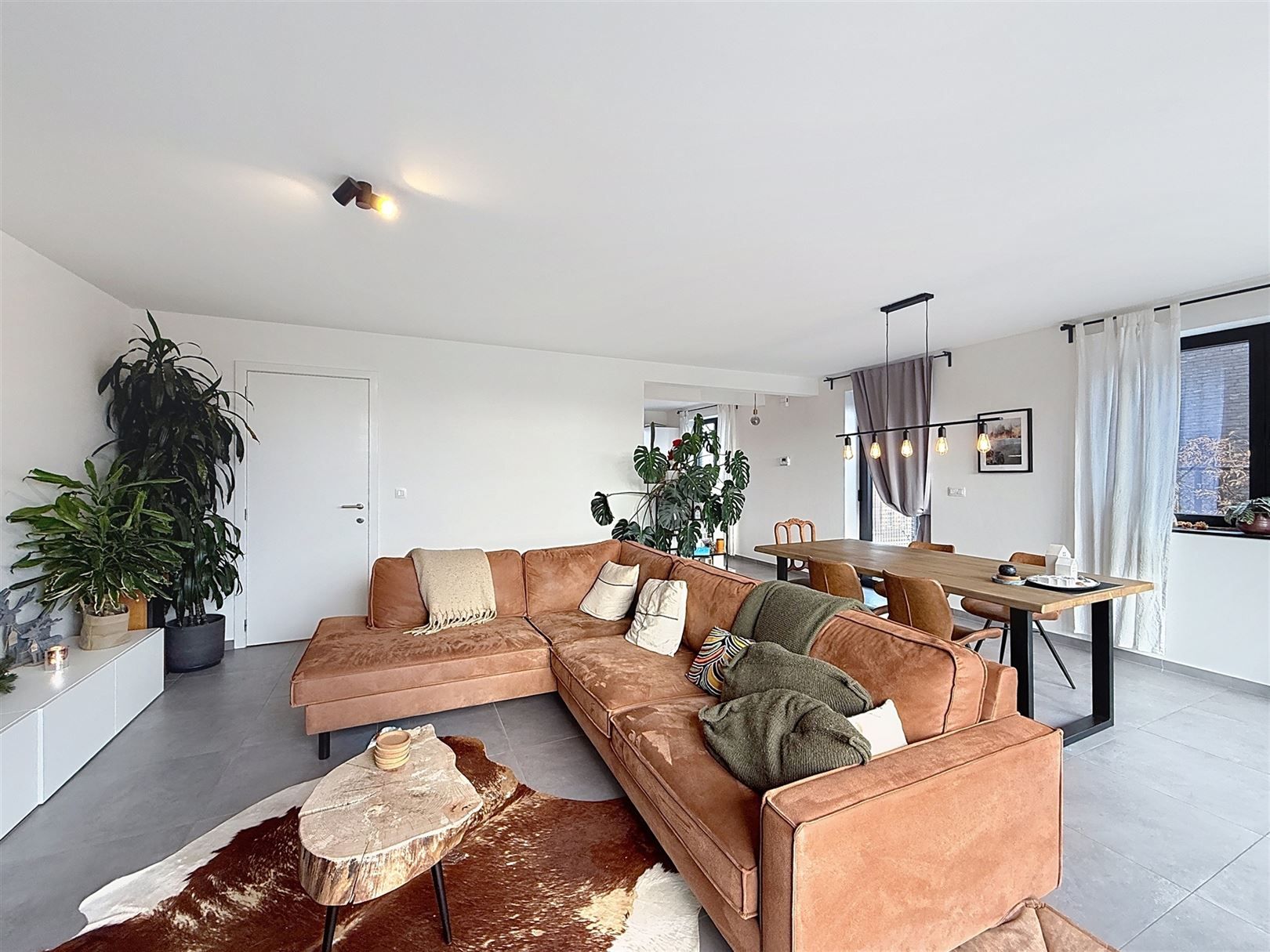 Moderne woning met 3 slpks, tuin, parking foto 9