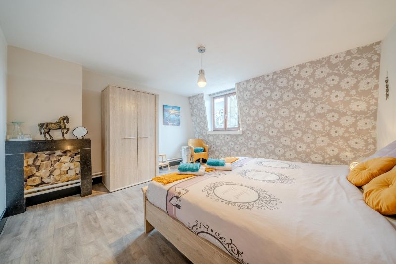 Centraal gelegen , vergunde vakantiewoning "Alice House" in Centrum Ieper met zicht op de kathedraal! foto 23