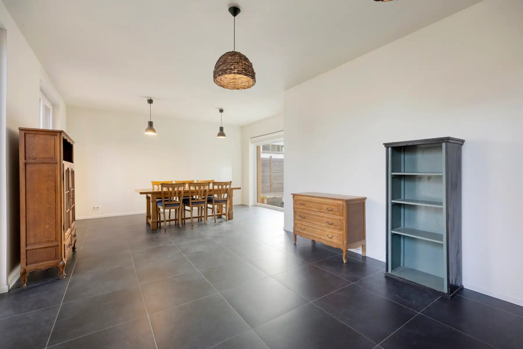 Energetisch gerenoveerde woning met tuin uitgevend op Liedekerkebos foto 5