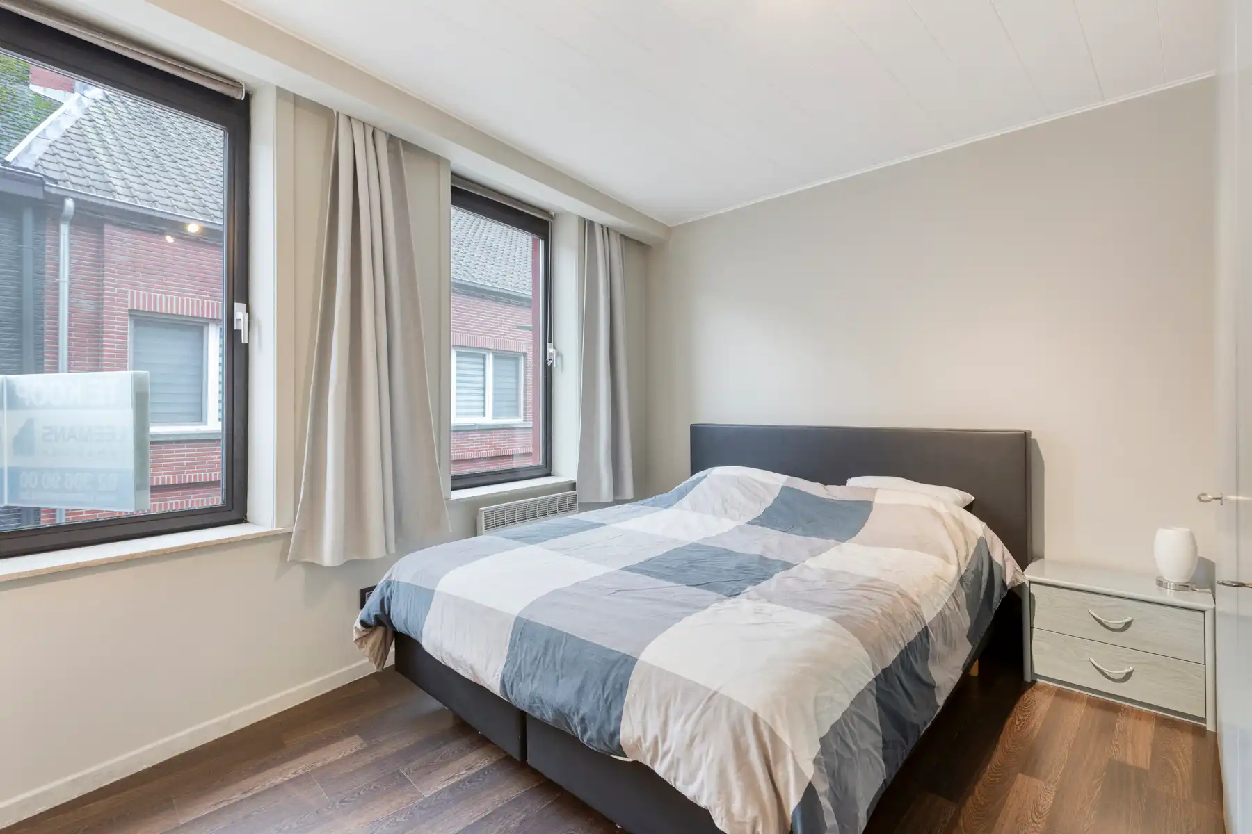 Instapklaar appartement met terras en garage in het centrum van Ninove! foto 13