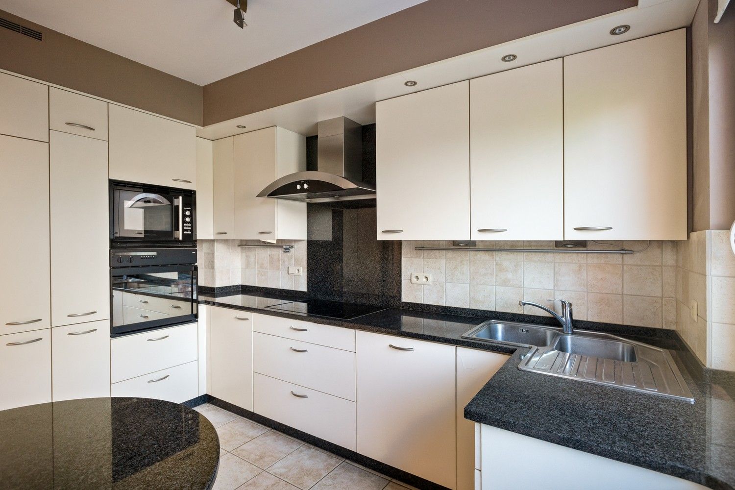 Bel-etage met 3 slaapkamers, een garage en tuin in Borsbeek! foto 14