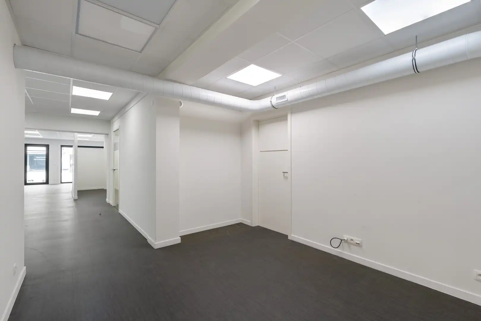 EXCLUSIEVE KANS: HANDELSGELIJKVLOERS TE KOOP IN DE VERNIEUWDE VREDELAAN, HOUTHALEN-HELCHTEREN foto 11