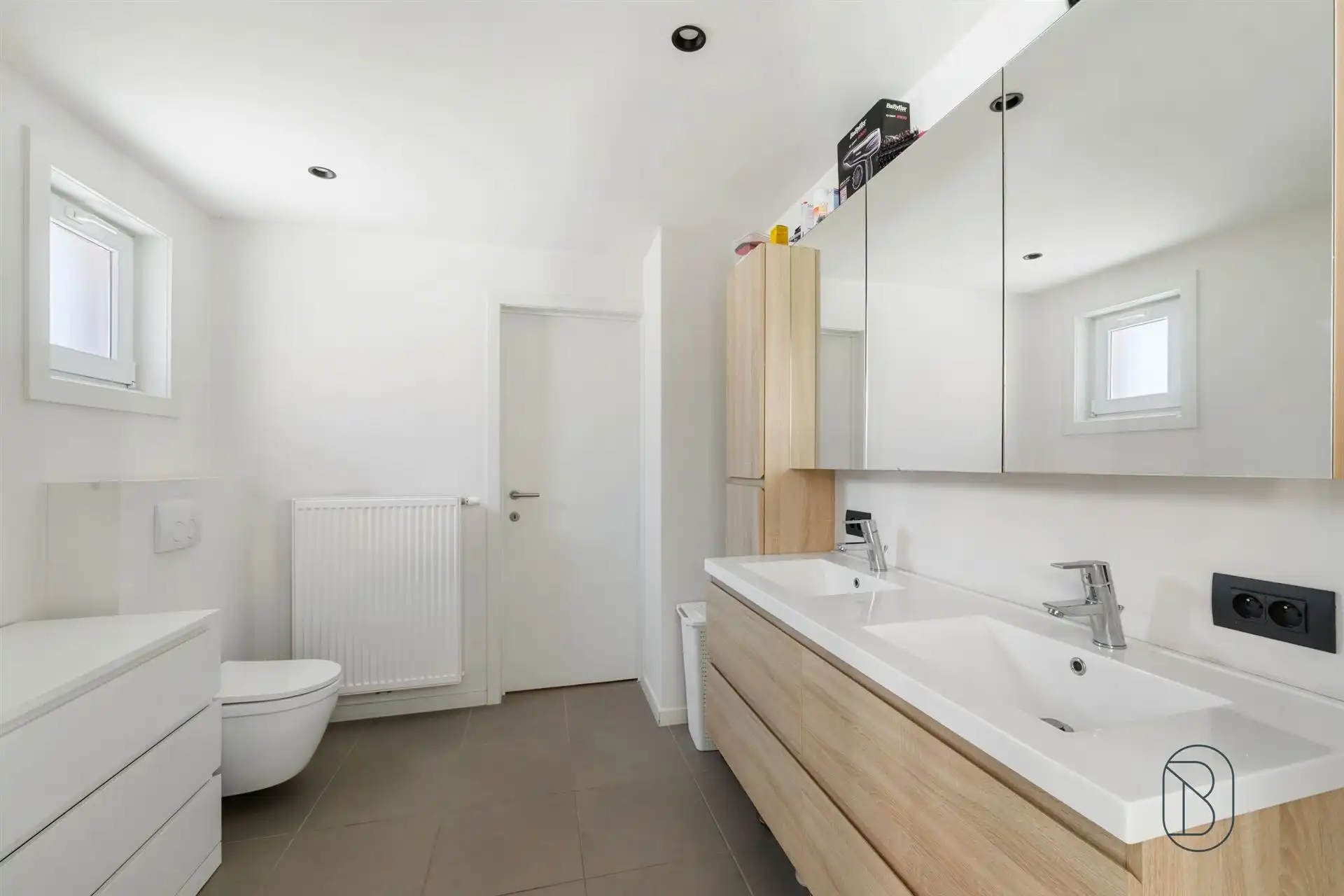 Instapklare woning met zonnige tuin, garage & tweede uitweg foto 12