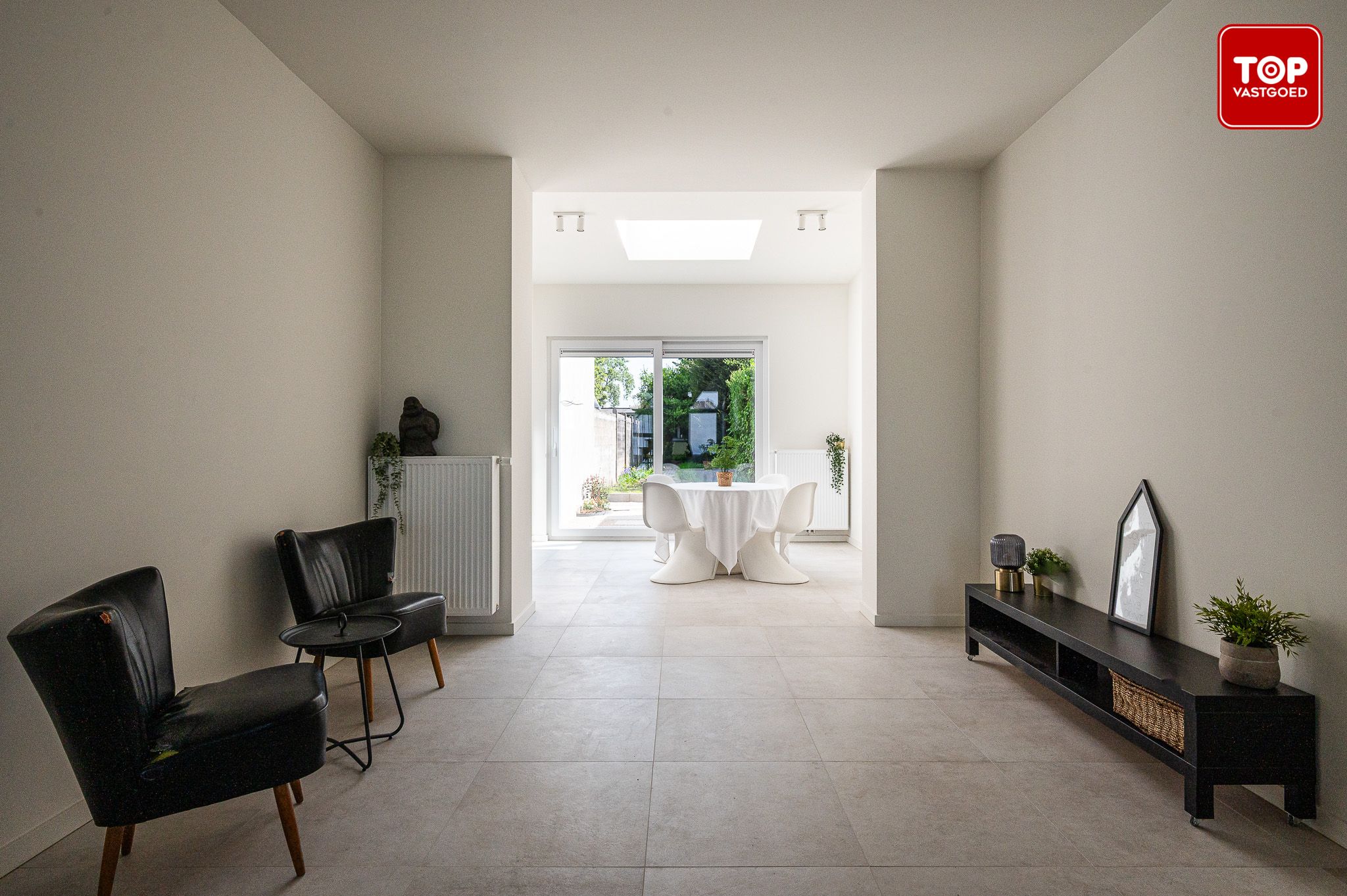 Totaal gerenoveerde woning (2024) met tuin en garage.  foto 9