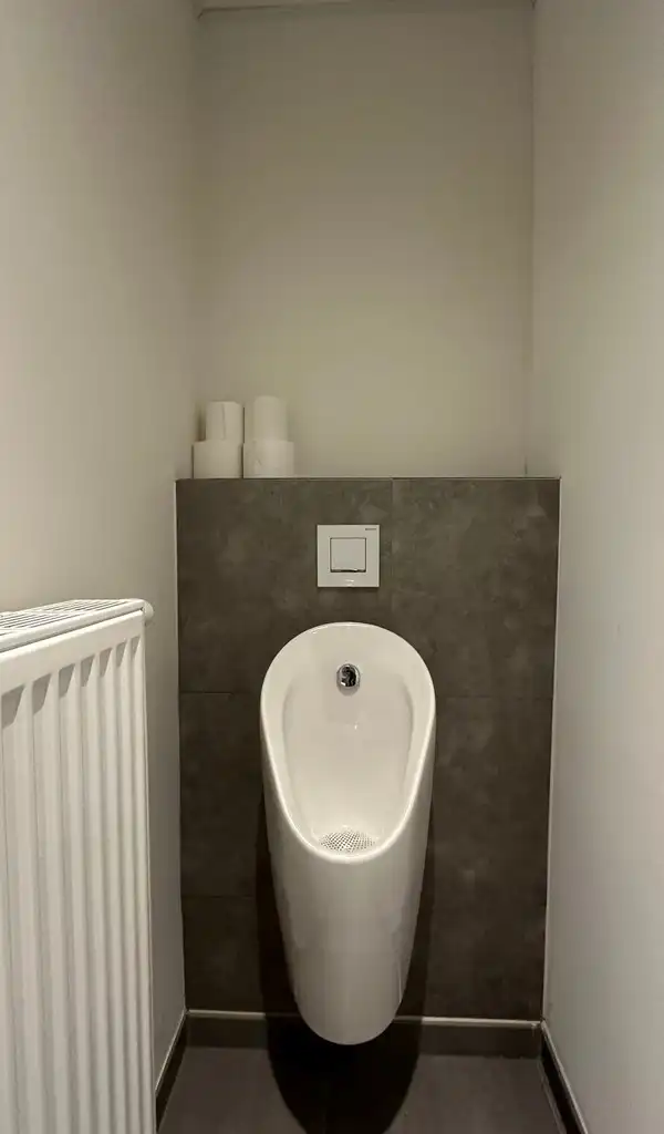 Instapklare kantoorruimte te huur langs E40 in Aalst foto 11