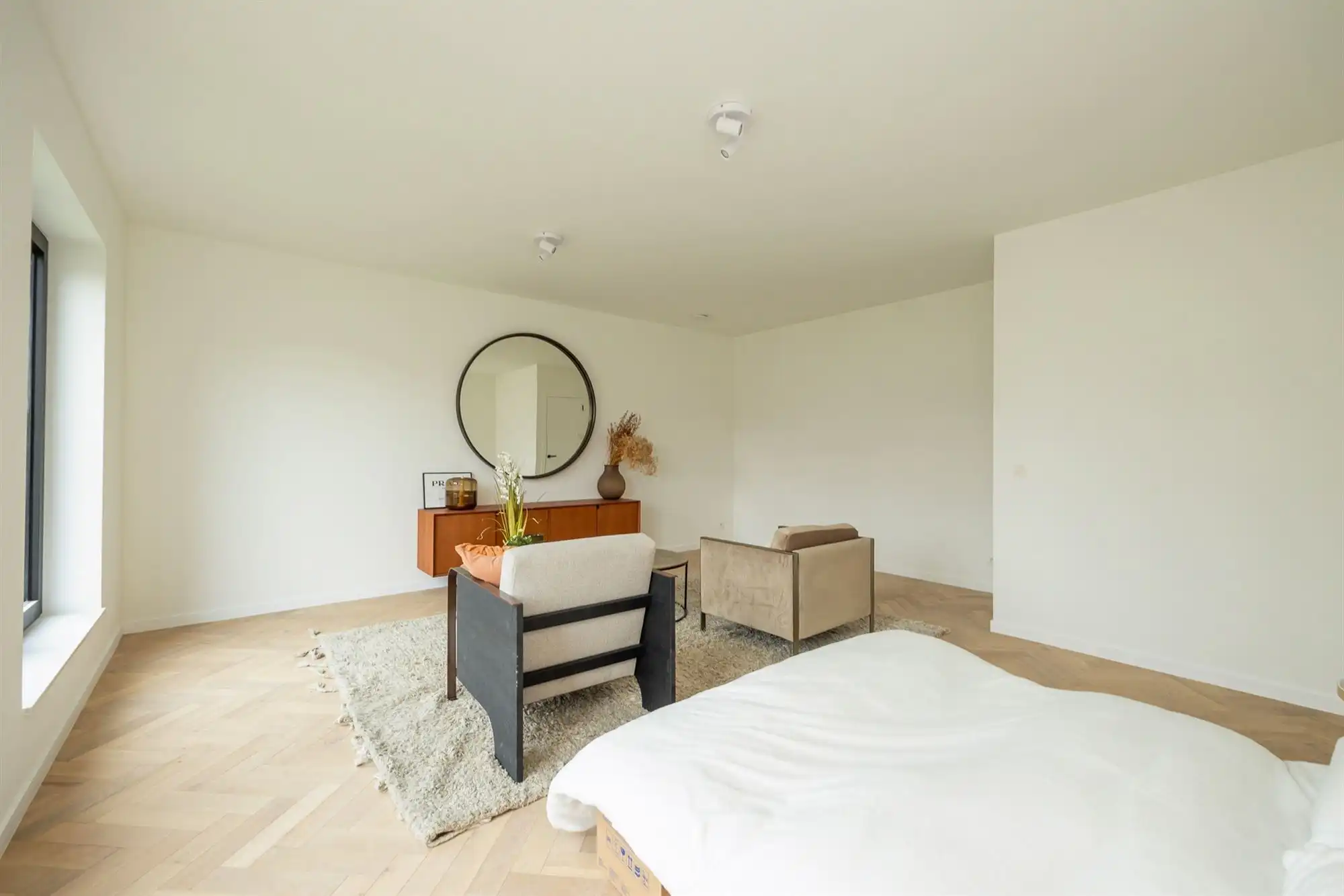 Nieuwbouwwoning met vier slaapkamers en tuin foto 14