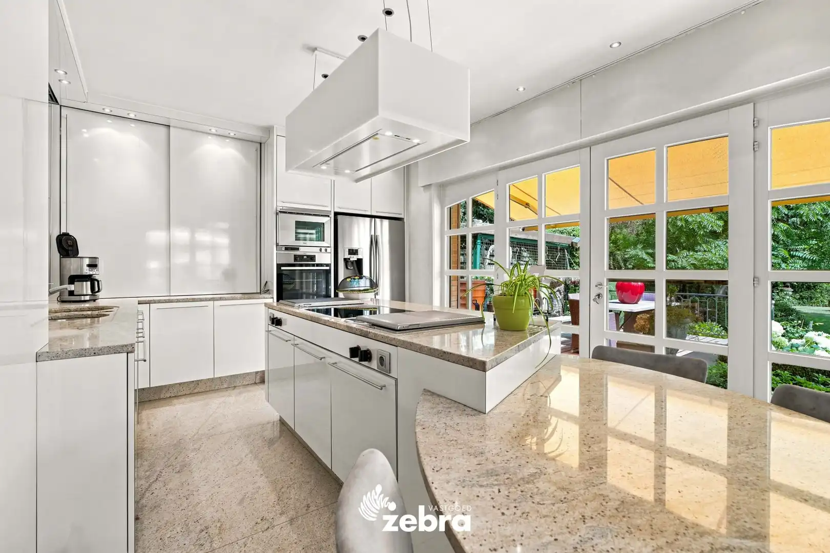 Exclusieve villa op een perceel van bijna 3.000 m² in Meulebeke! foto 11