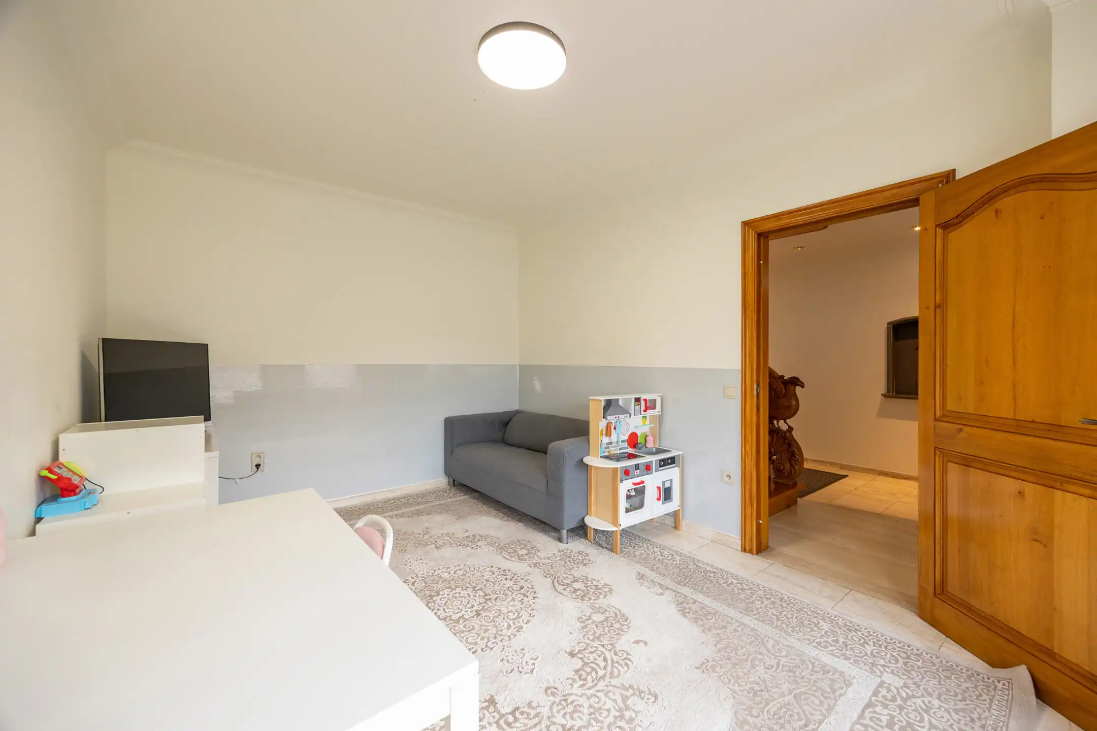 Ruime woning met 4-5 slpks en grote bureauruimte te Turnhout foto 17