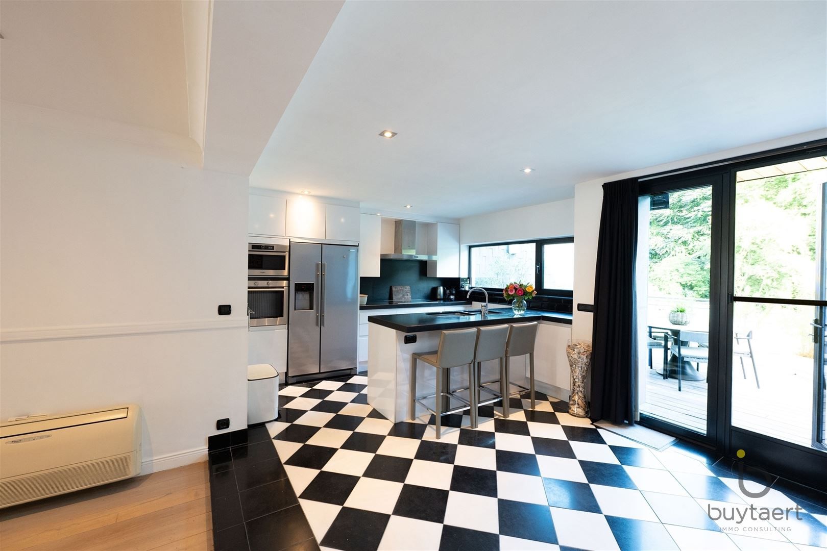 Véél ruimte, terras én tuin: lichtrijk 3 slaapkamer - triplex appartement in hartje Schilde! foto 26