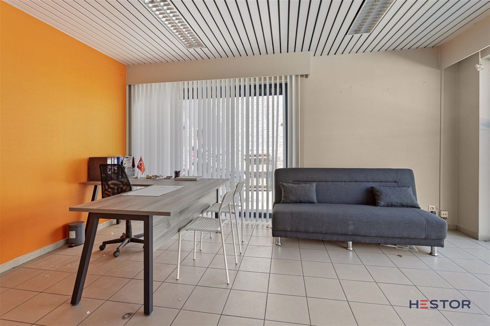 Commerciële ruimte / kantoor van 73 m2 foto 2