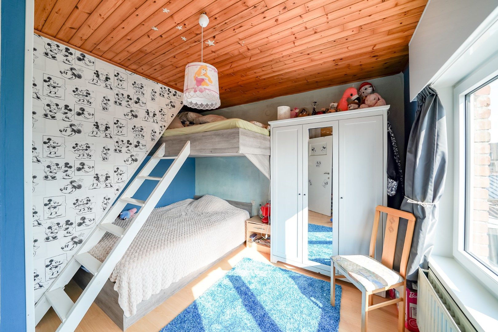 Gezinswoning met diepe tuin en uitweg achteraan foto 18