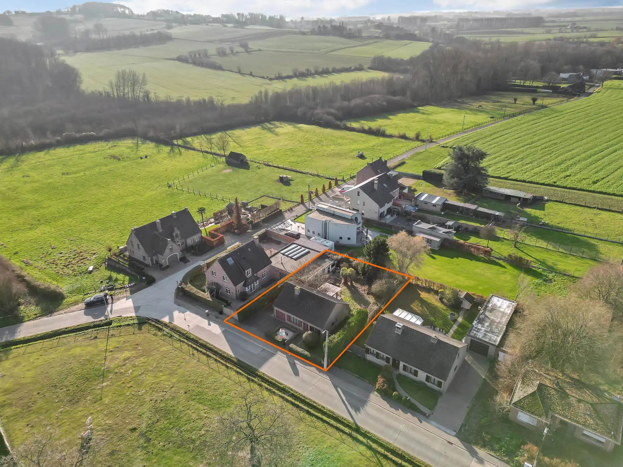 Te renoveren open bebouwing op toplocatie in Nieuwenhove foto 2