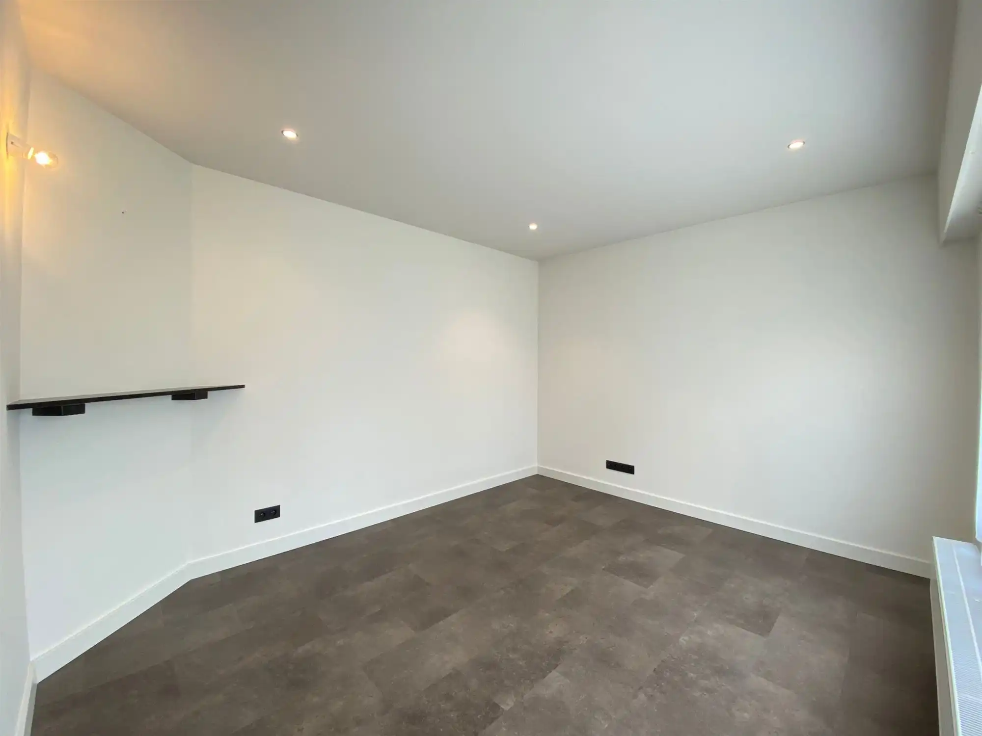 prachtig gerenoveerde woonst met 5 slaapkamers en 2 garages foto 7