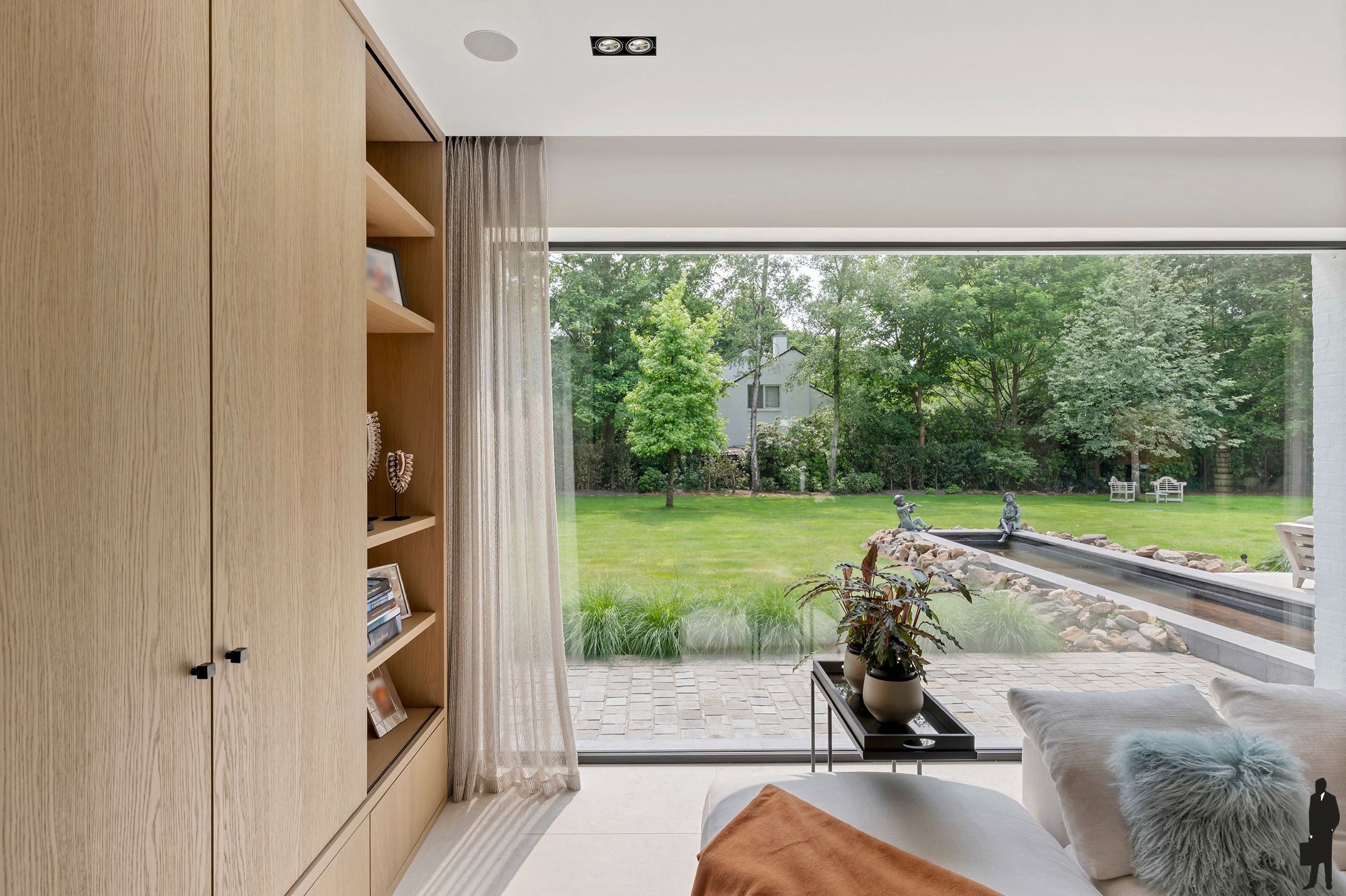 Exclusieve villa met zwembad en bijgebouw op 6.457 m² foto 8