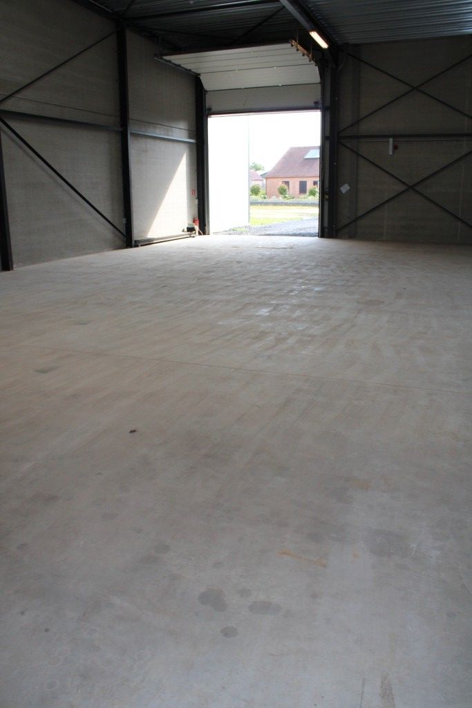 Magazijn (+- 200m²) foto 4
