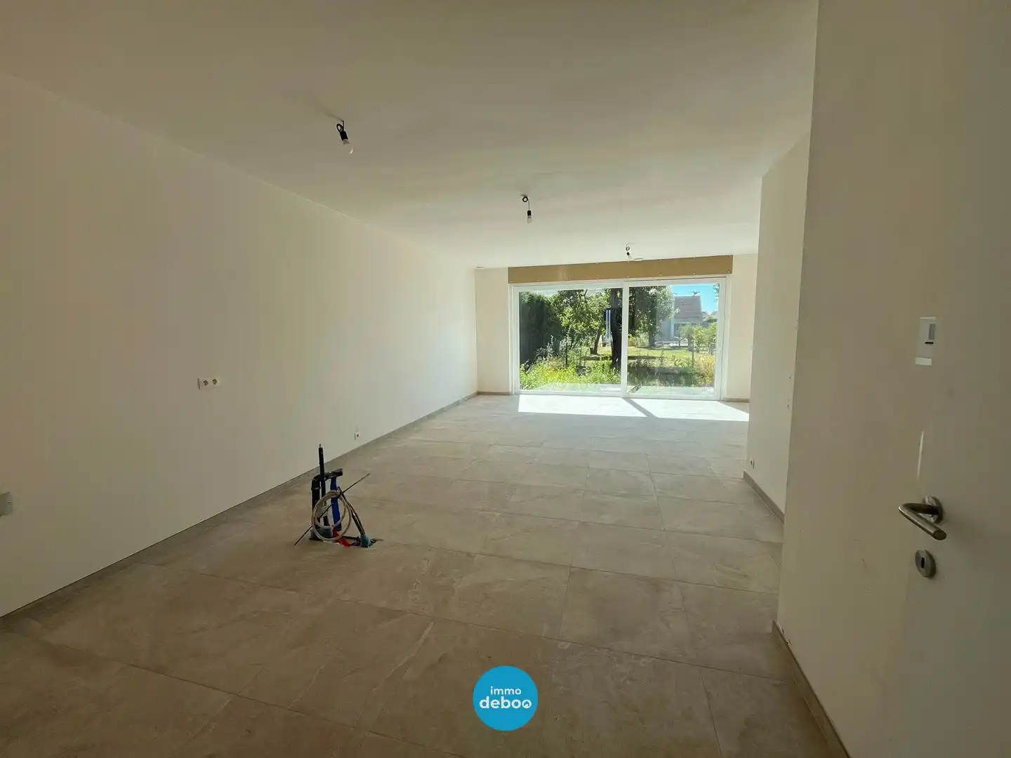Prachtige ruime nieuwbouwwoning te Slijpe foto 3