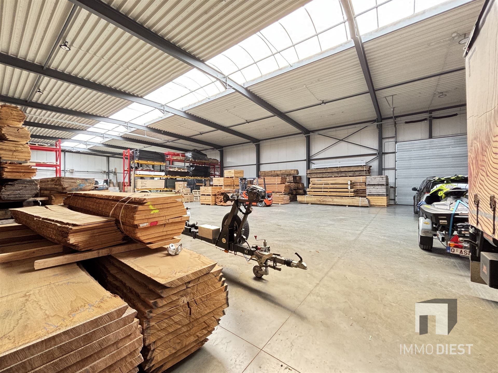 Gerenoveerd bedrijfsgebouw gelegen op het industrieterrein van Tessenderlo-Ham foto 35
