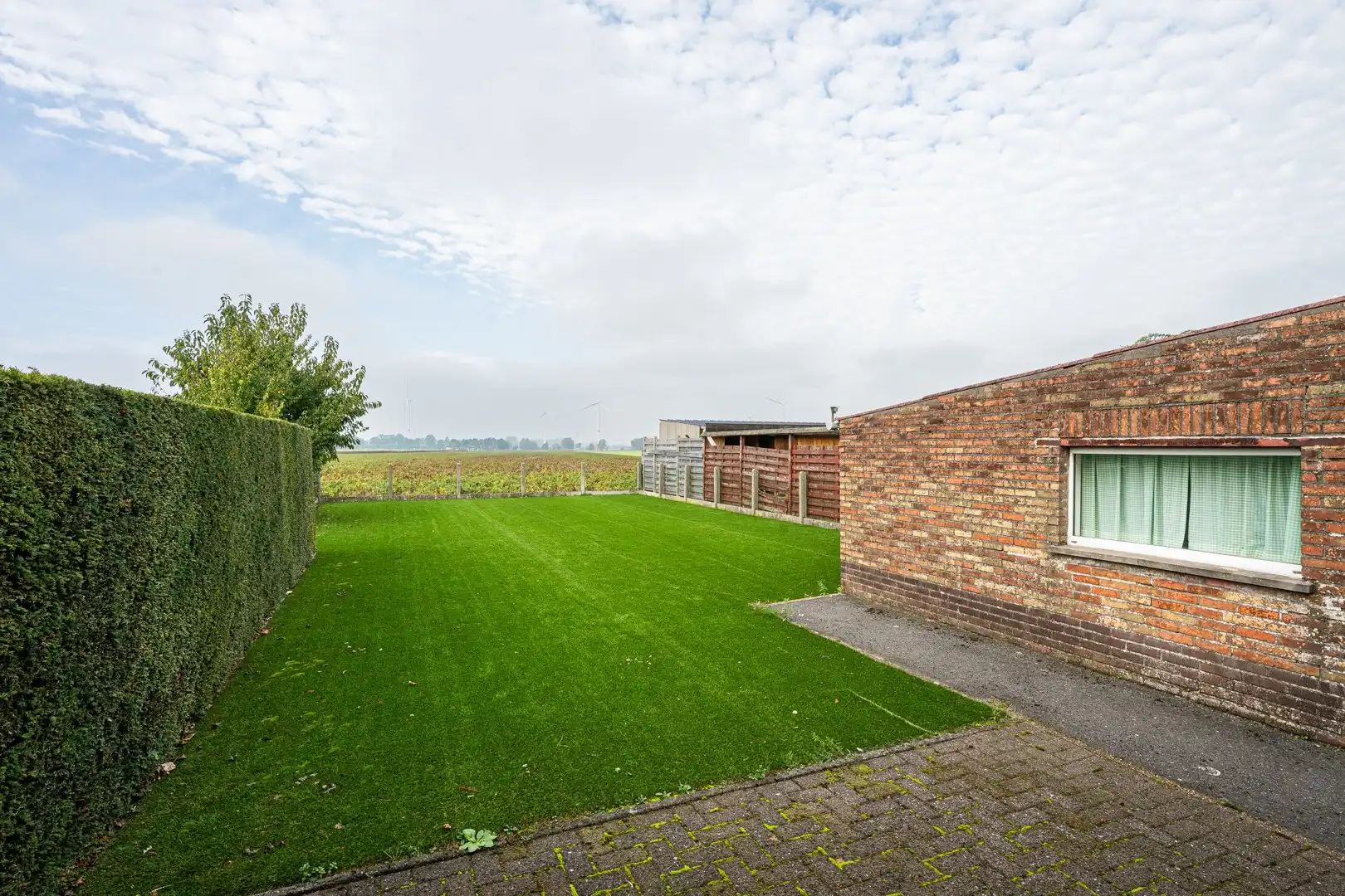 Woning met veel potentieel op topligging te Eeklo foto 15