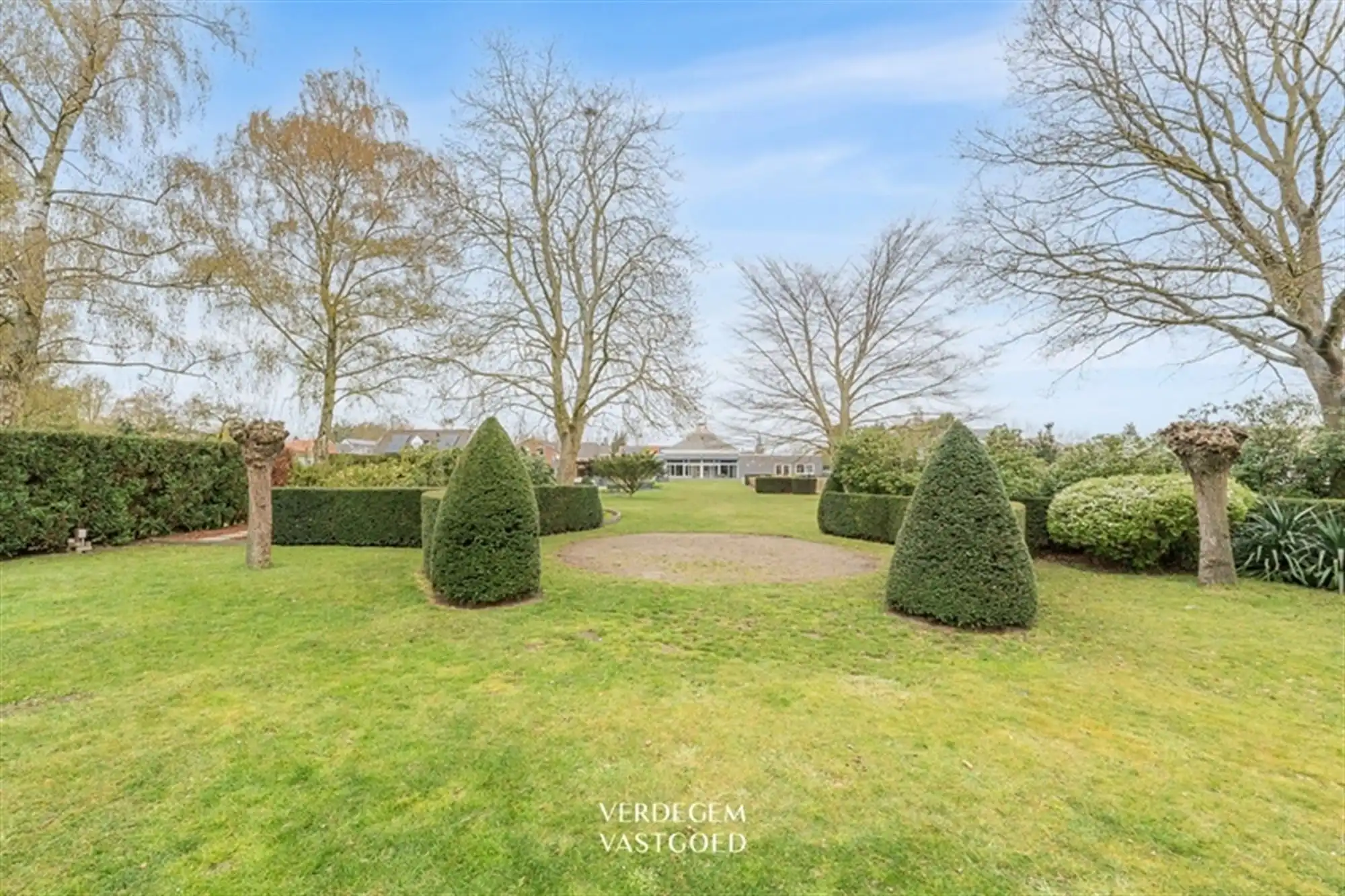 Modern wonen met prachtige geniettuin in het rustige Heikant foto {{pictureIndex}}