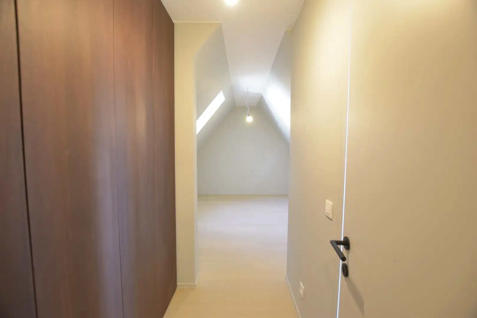 Nieuwbouwwoning rustig gelegen aan Duinenwater foto 13