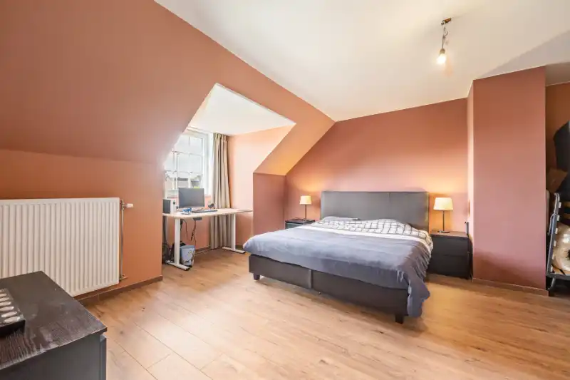 Lichtrijke, instapklare halfopen bebouwing op een droomperceel (608 m²) in de Schrijverswijk foto 12