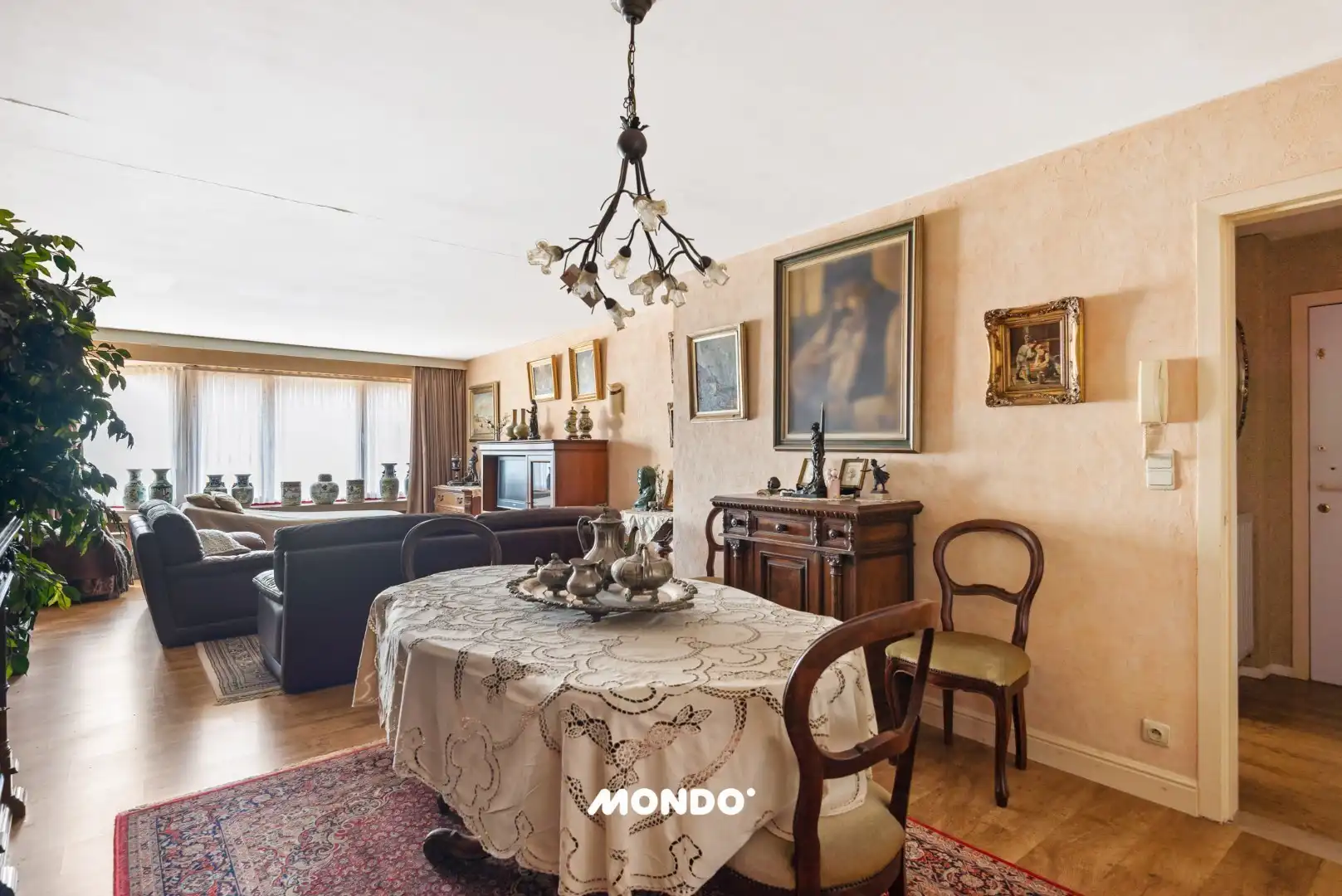 Ruim appartement met drie slaapkamers foto 5