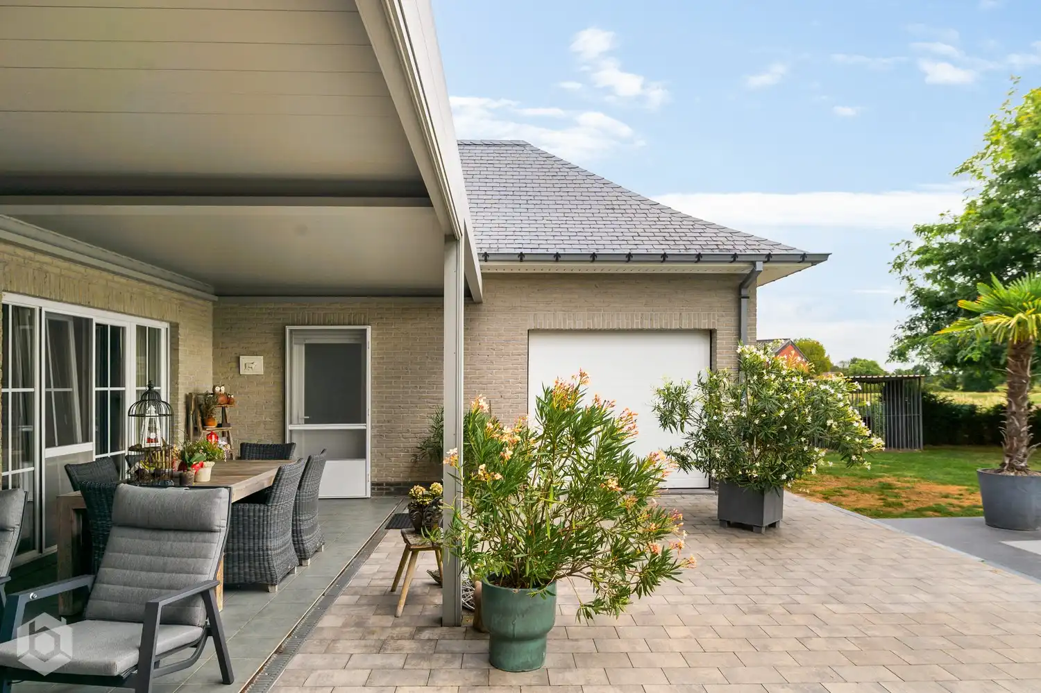 Instapklare villa met 5 slpkrs en zwembad op een perceel van 2.649 m² foto 13