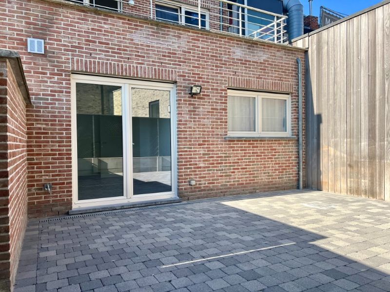 INSTAPKLAAR GELIJKVLOERSAPPARTEMENT MET ZUIDGERICHTE KOER foto {{pictureIndex}}