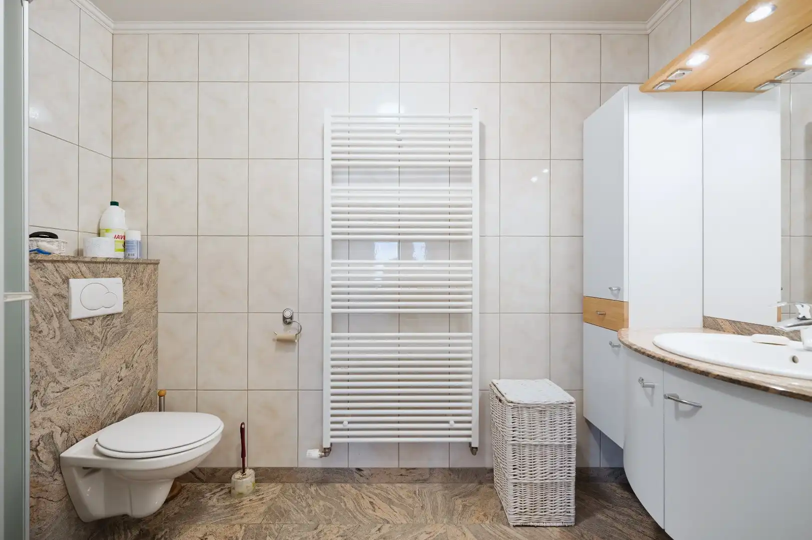 Op te frissen halfopen bebouwing op de Tiense stadsrand foto 18