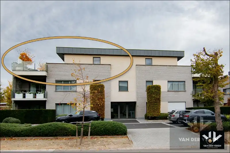 INVESTERINGSPAND : PENTHOUSE MET LANGE TERMIJN HUUROPBRENGST foto {{pictureIndex}}