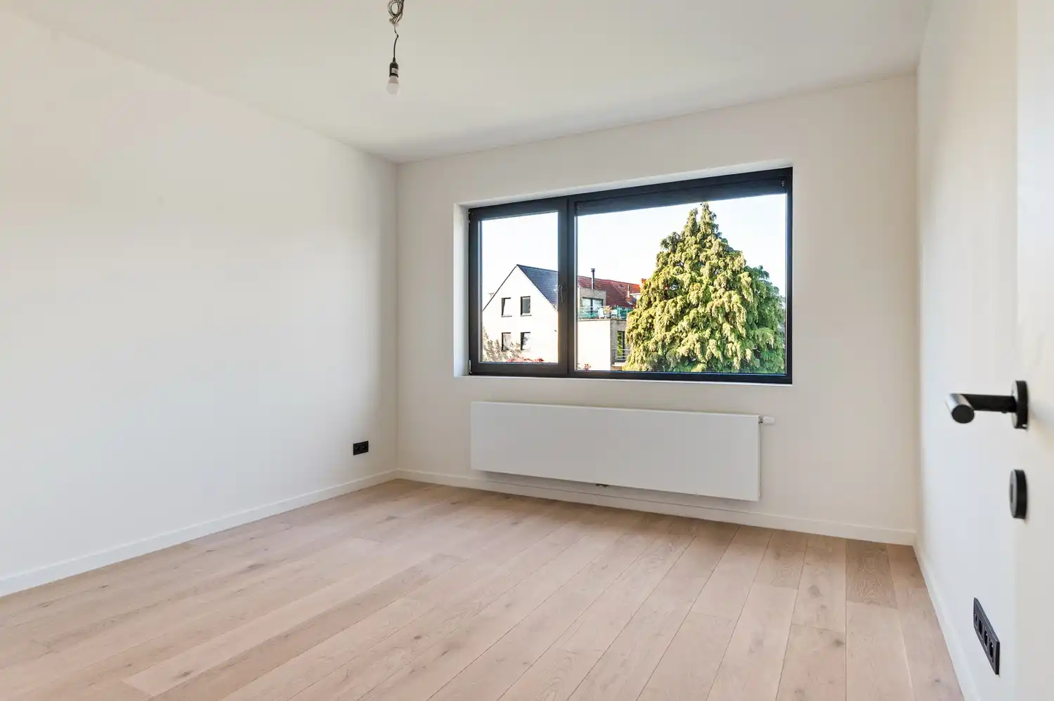 Luxueus appartement met 2 slpk en terras + tuin te Berchem foto 8