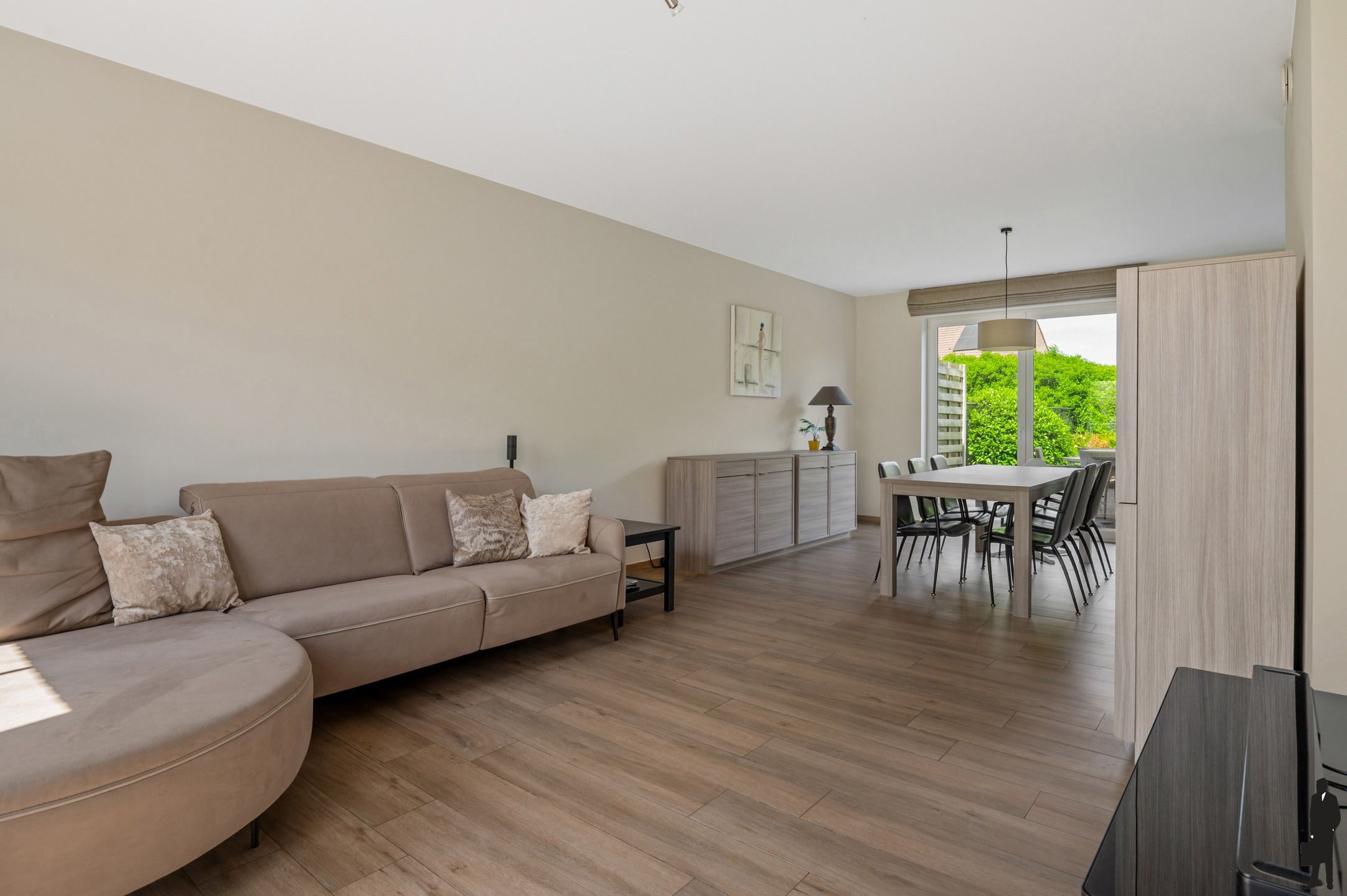 Instapklare woning in kindvriendelijke wijk! foto 4