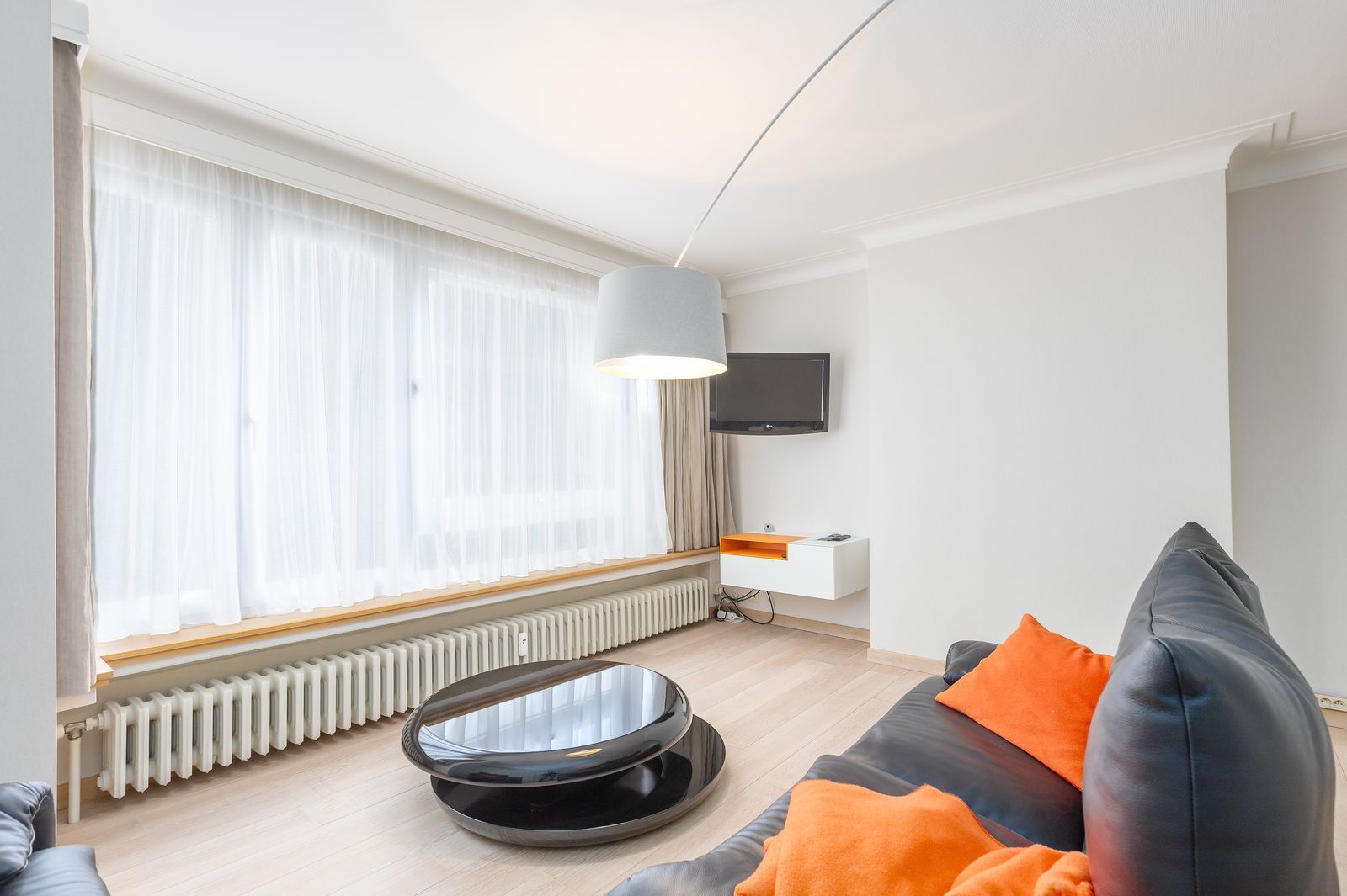 Gerenoveerd appartement met 2 slpk en lateraal zeezicht foto 2