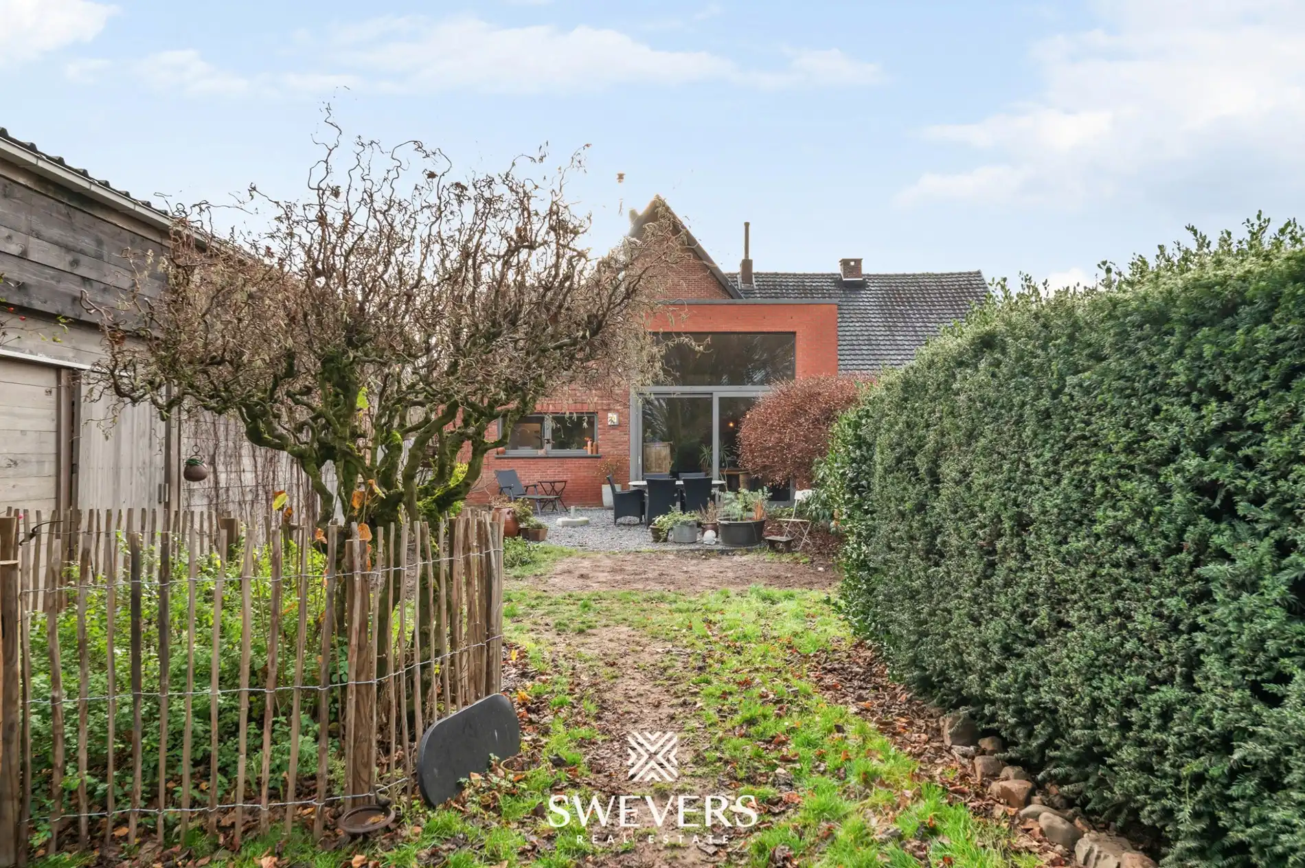 Instapklare gezinswoning met verrassend veel ruimte en een uitstekende ligging te Beringen foto 25