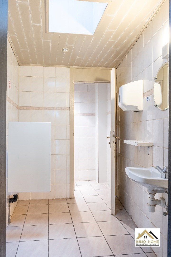 Handelspand + privé woonst op topligging te Lokeren foto 26