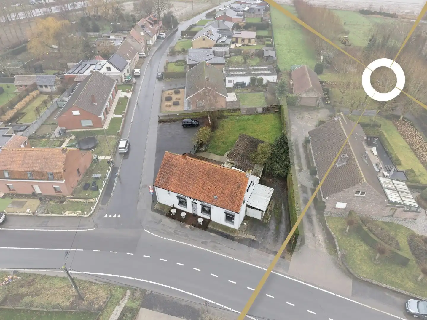 Te renoveren horecazaak met woonst op ruim perceel in Vlamertinge – Café De Hazewind foto {{pictureIndex}}