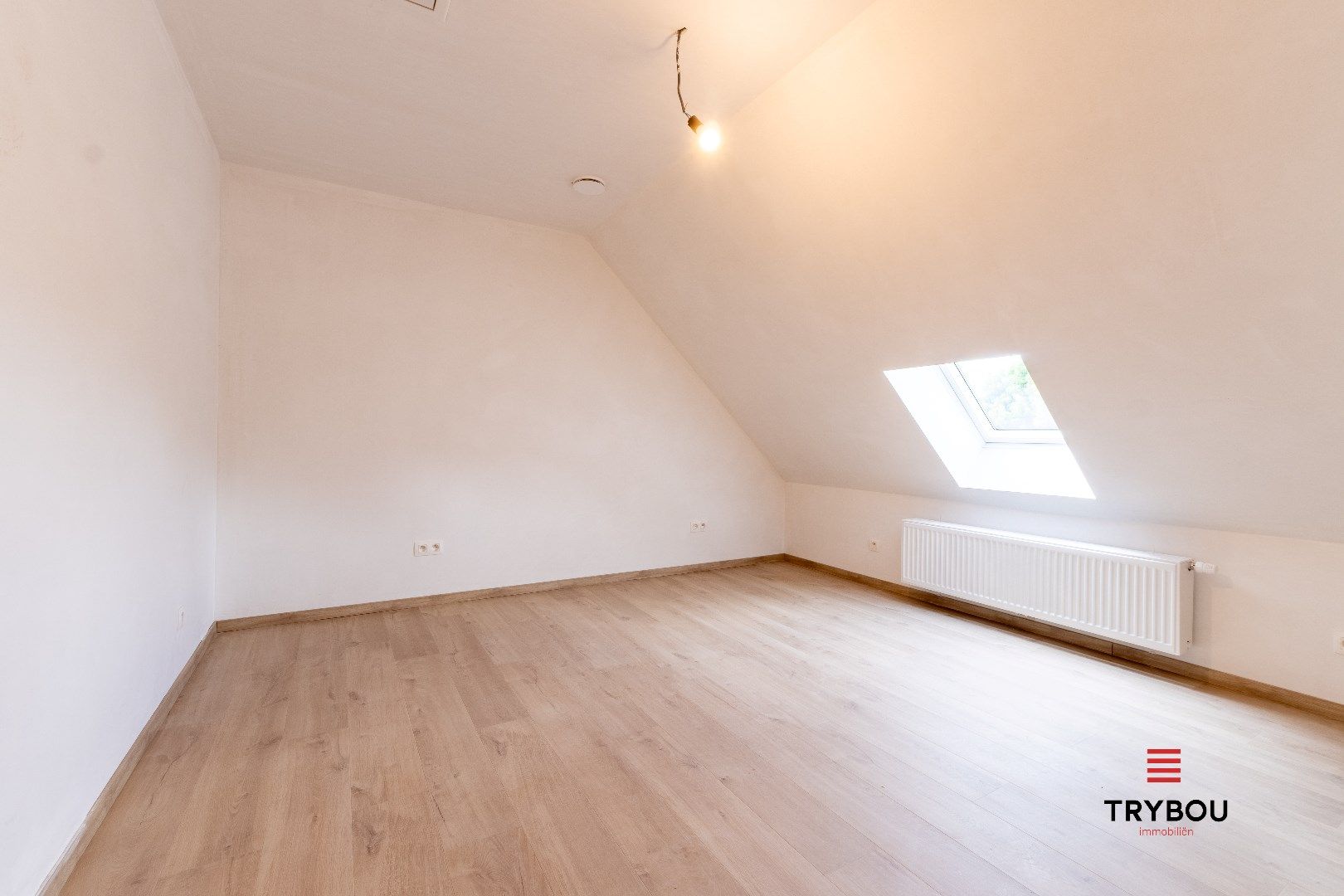 Instapklare gezinswoning in hartje Merkem met 4 slaapkamers en zonnige tuin foto 25