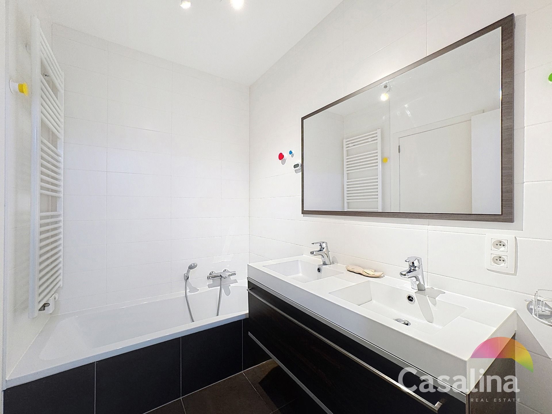 Prachtig 3-slaapkamerapp. met terras en parking (EPC: A-) foto 13