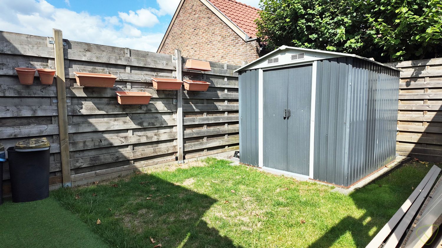 Ruim gelijkvloersappartement in een recente residentie in normandische stijl! foto 12
