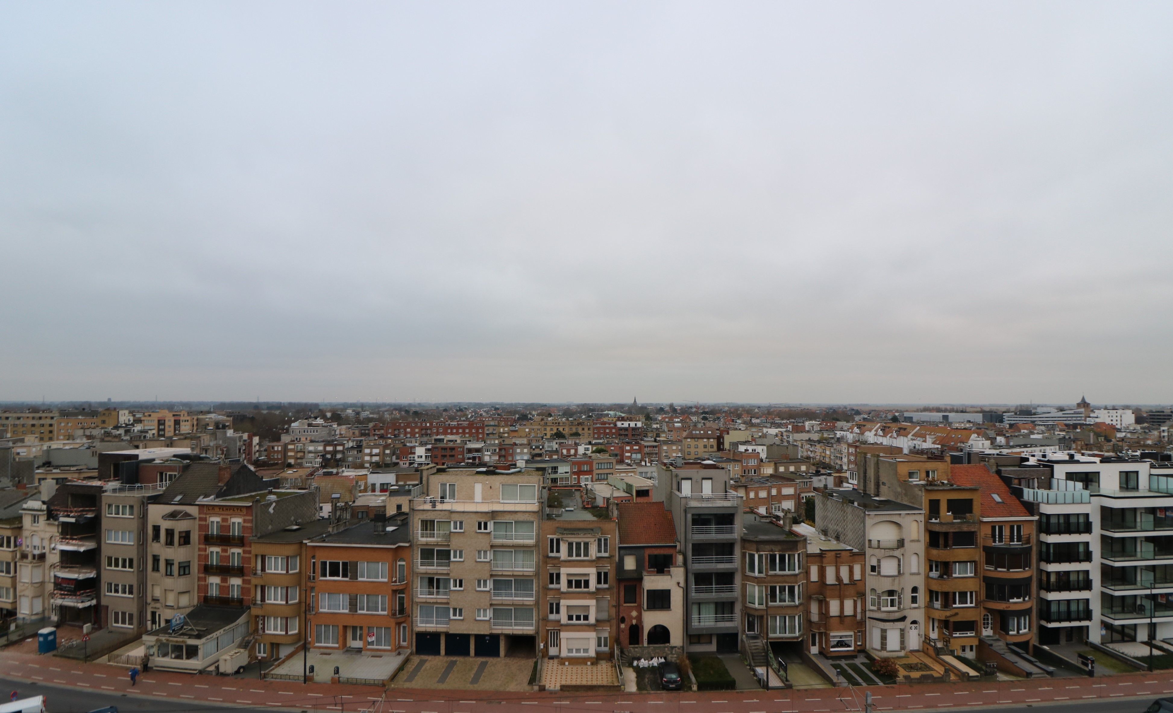 Zeer zonnig appartement met groot terras foto 9