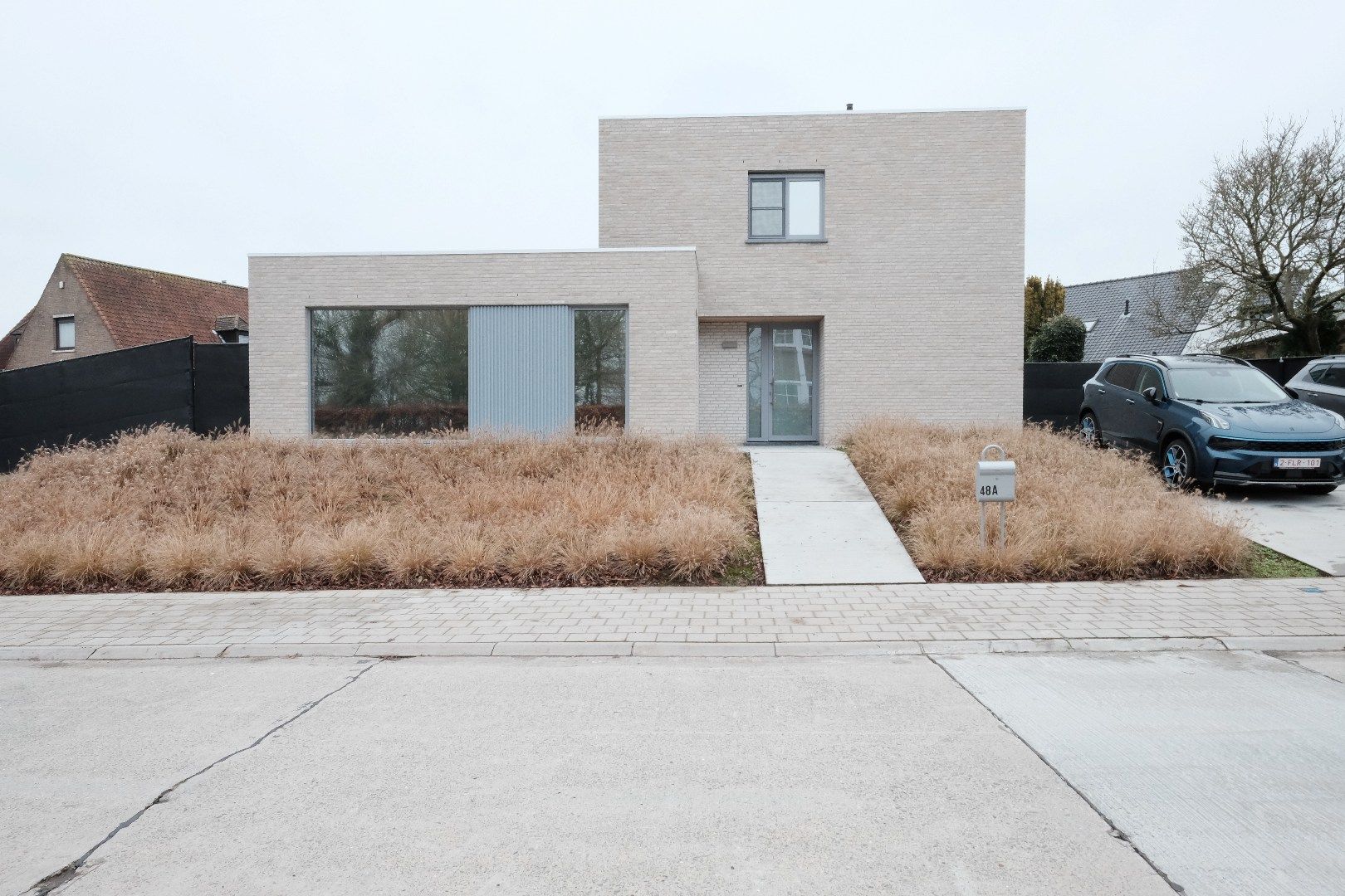 Recente alleenstaande nieuwbouwwoning. foto {{pictureIndex}}