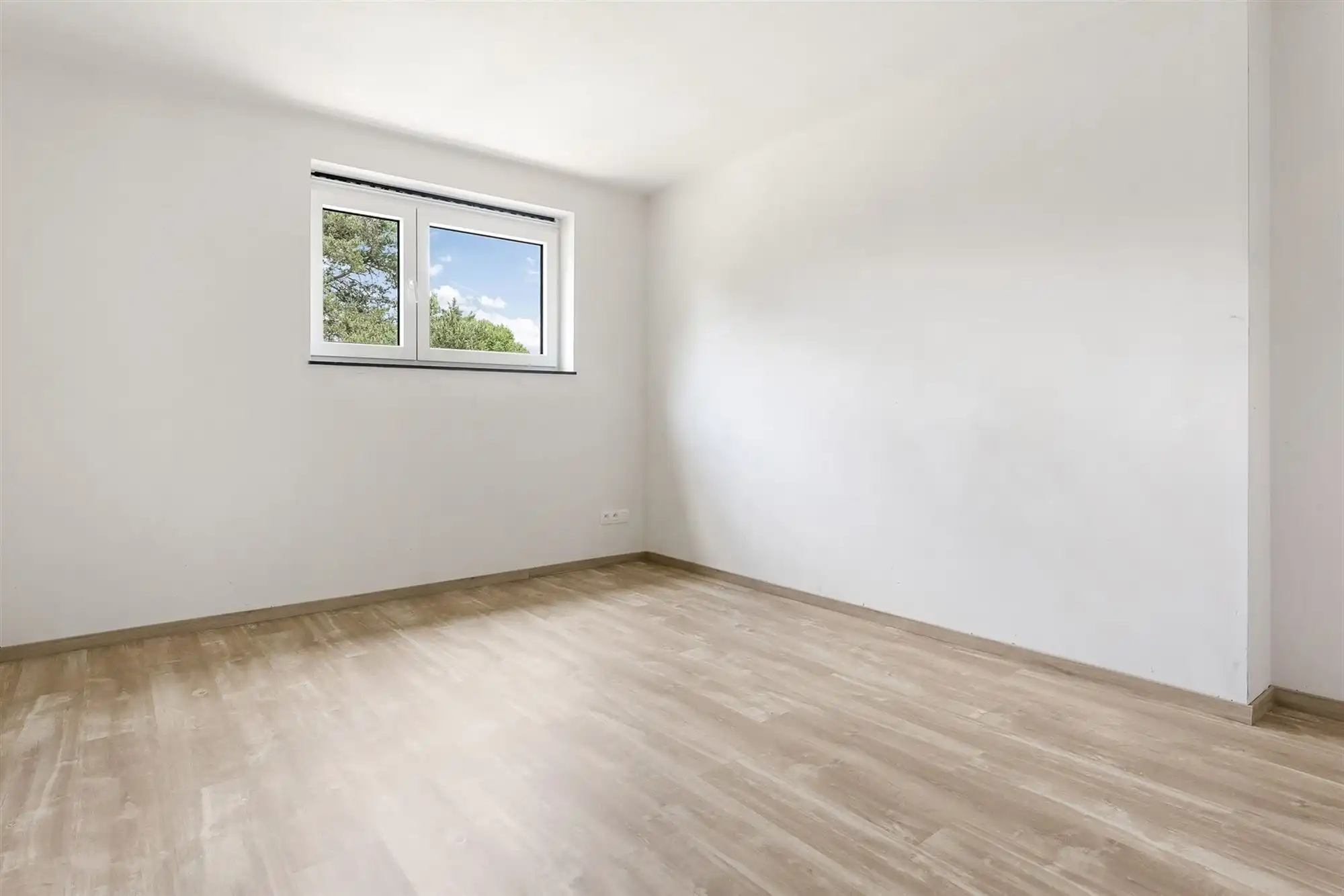 VOLLEDIG AFGEWERKTE NIEUWBOUWWONING IN DOODLOPENDE STRAAT foto 17