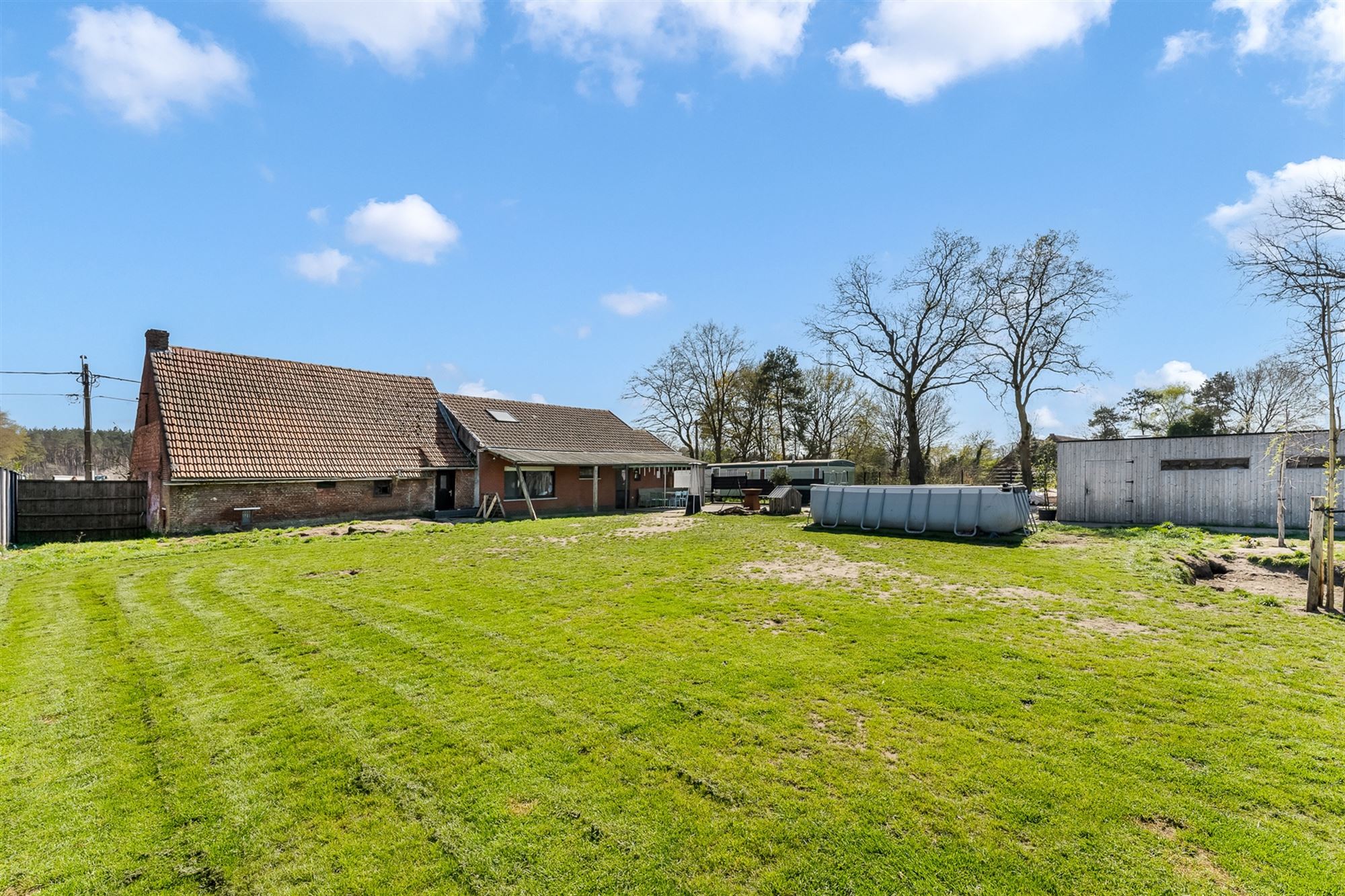 FANTASTISCH GELEGEN, DEELS GERENOVEERDEWONING OP 1817M2! foto 29