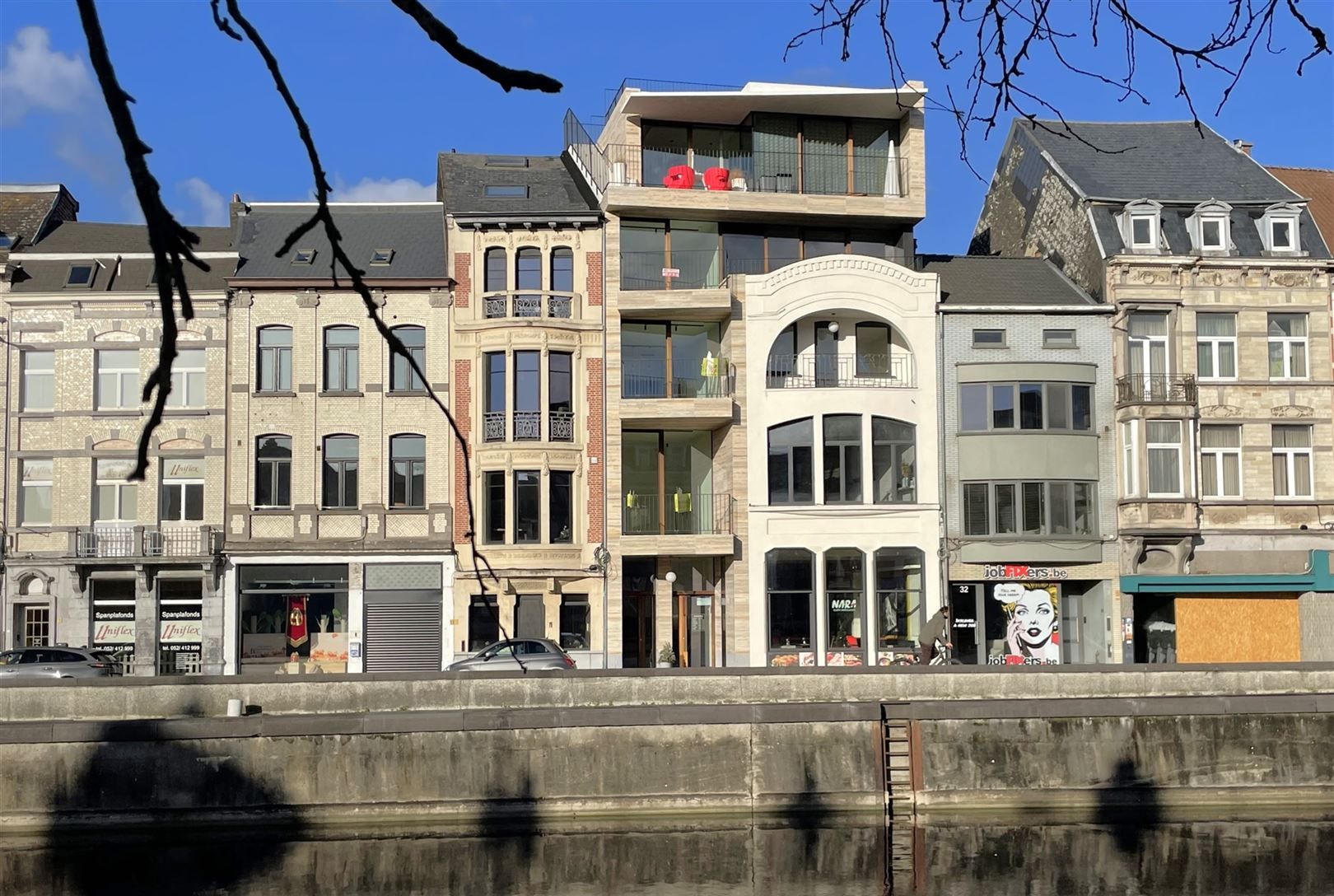 Luxe nieuwbouw appartement op 1ste verdieping in het hart van Dendermonde foto {{pictureIndex}}